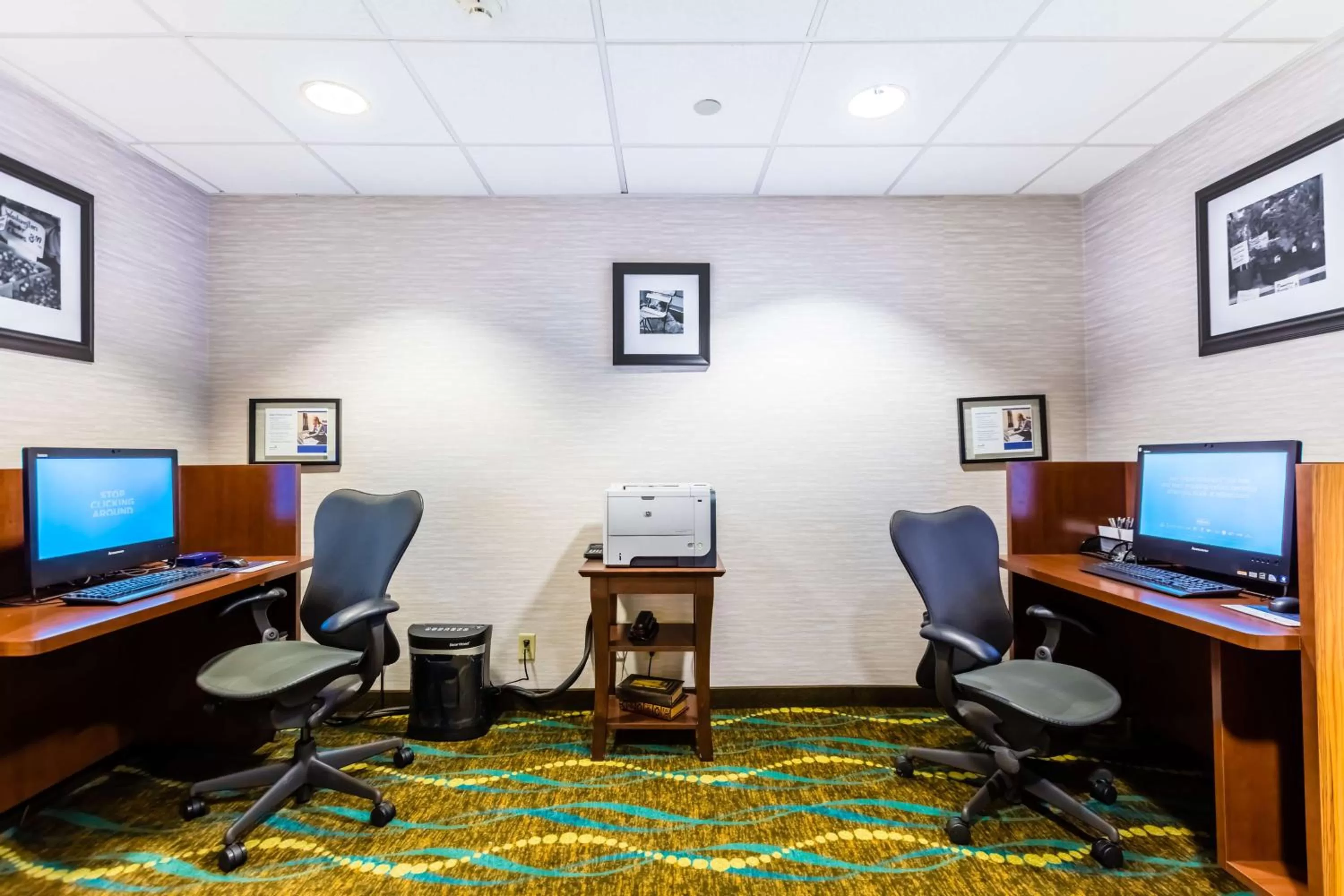 Business facilities in Hampton Inn St Charles St Peters