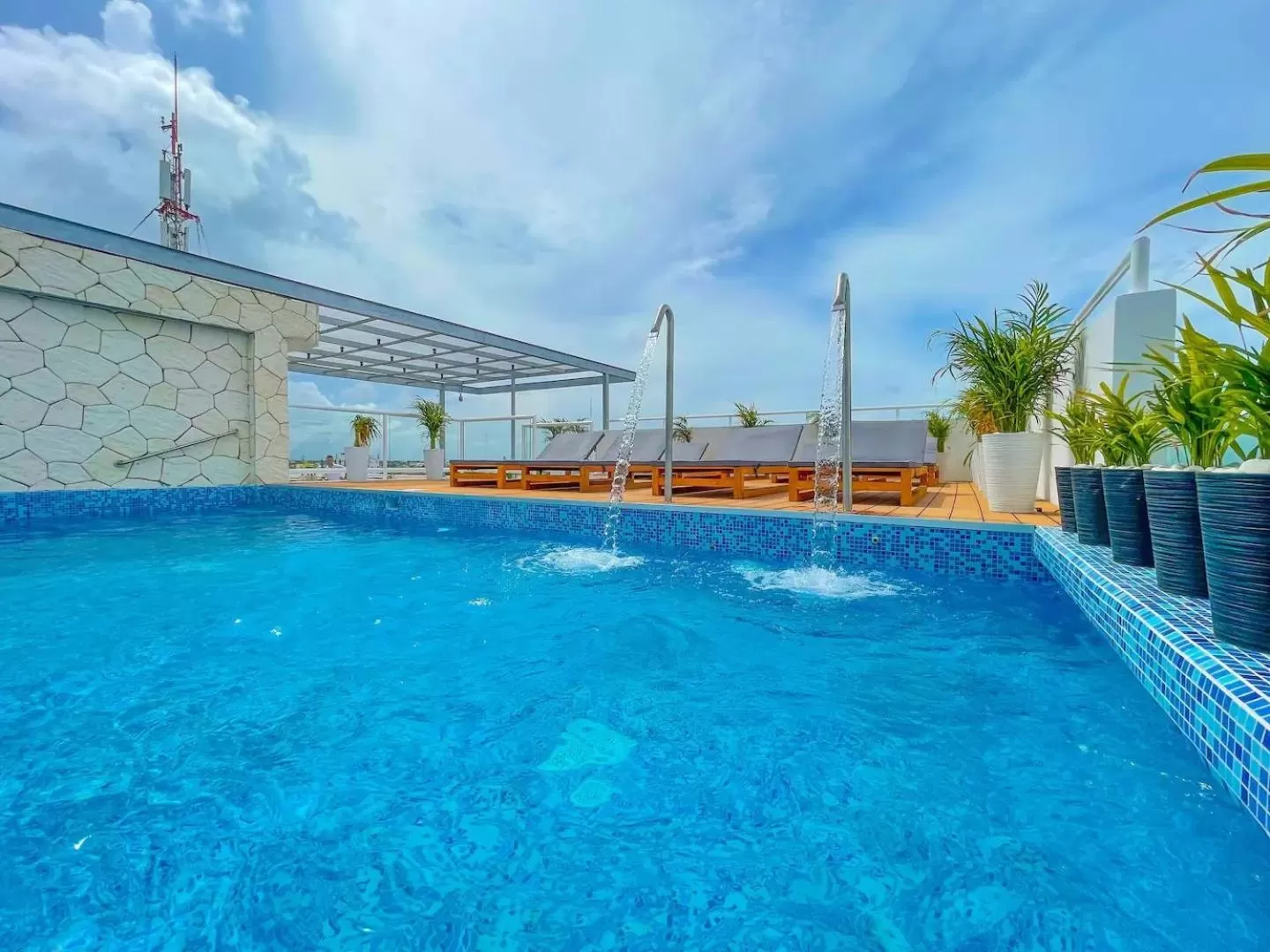 Swimming Pool in Apartamentos