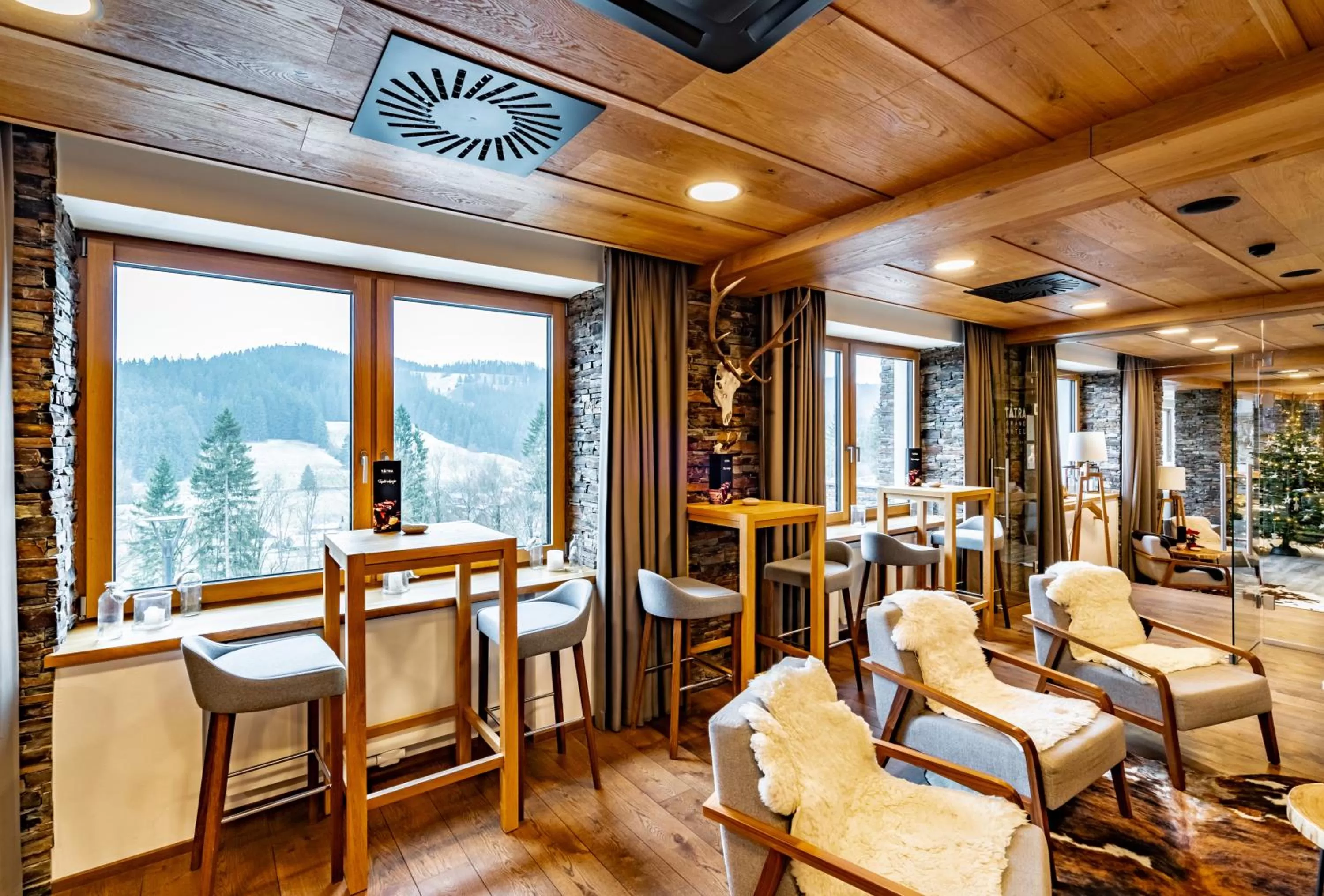 Restaurant/places to eat in Grandhotel Tatra