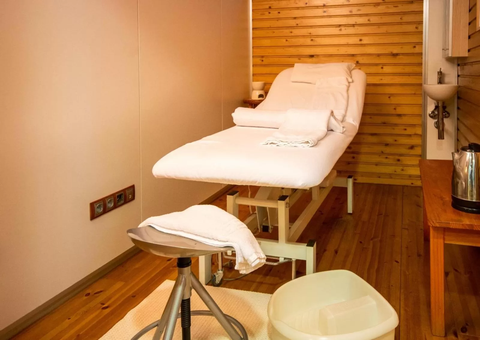 Massage in Hotel Somlom - ECO Friendly Montseny