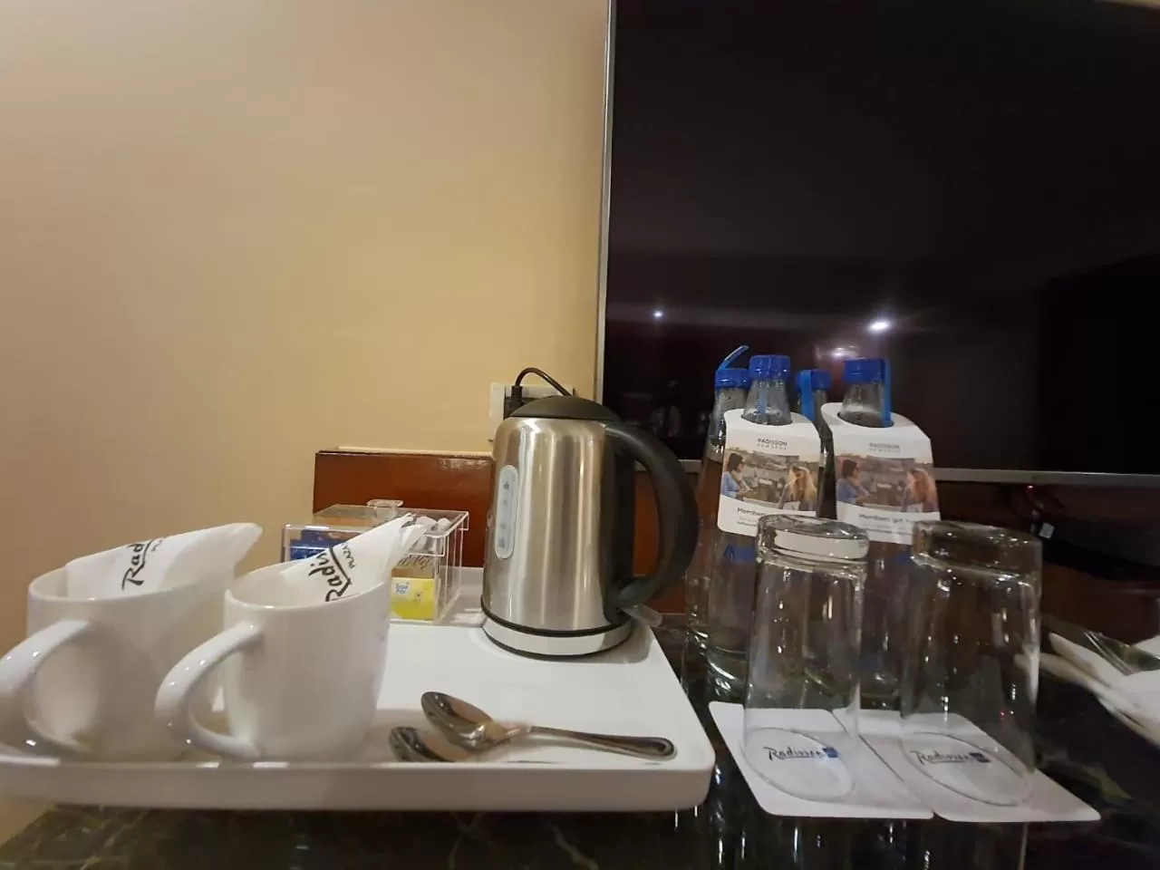 Coffee/tea facilities in Radisson Blu Plaza Delhi Airport