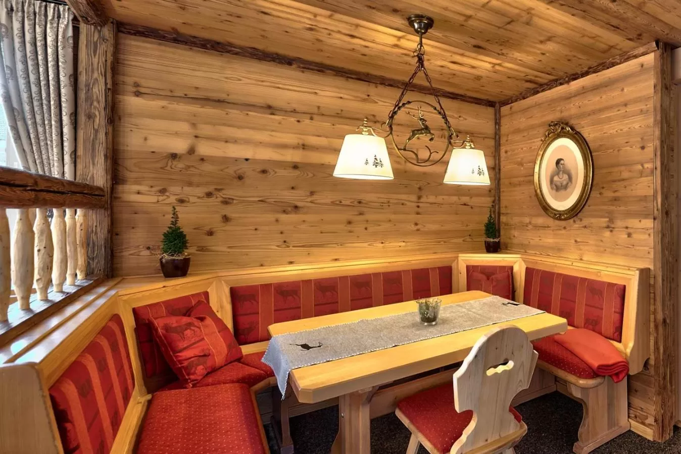 Restaurant/places to eat in Hotel Sonneneck Titisee -Adults Only-