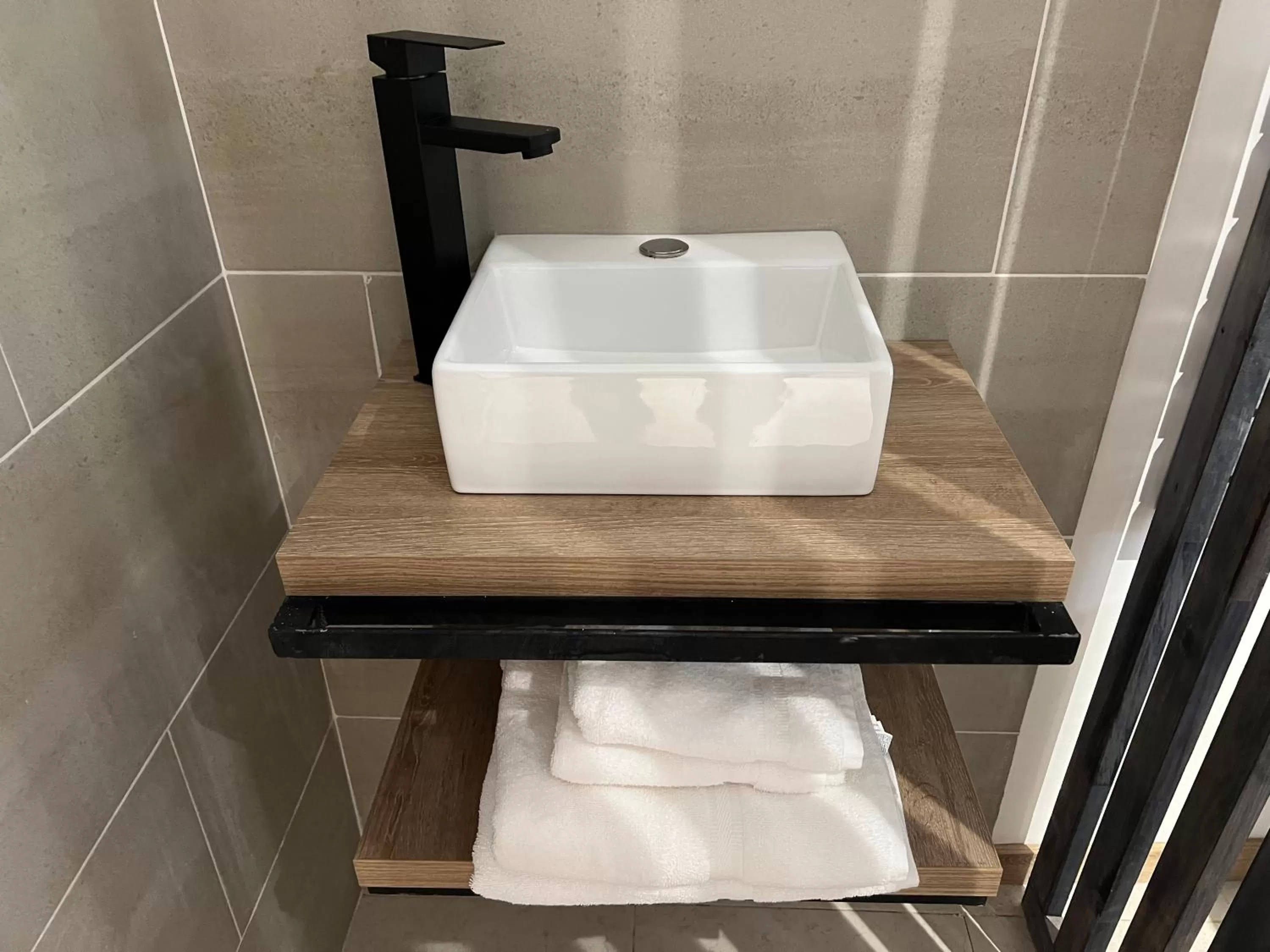 TV and multimedia in HOTEL 9.5 SAN FERNANDO