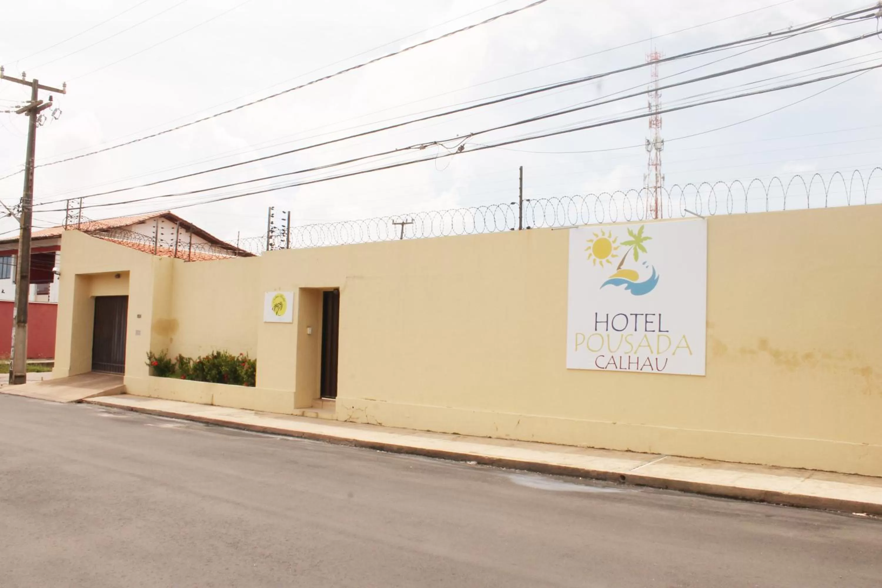 Facade/entrance in Hotel Pousada Calhau