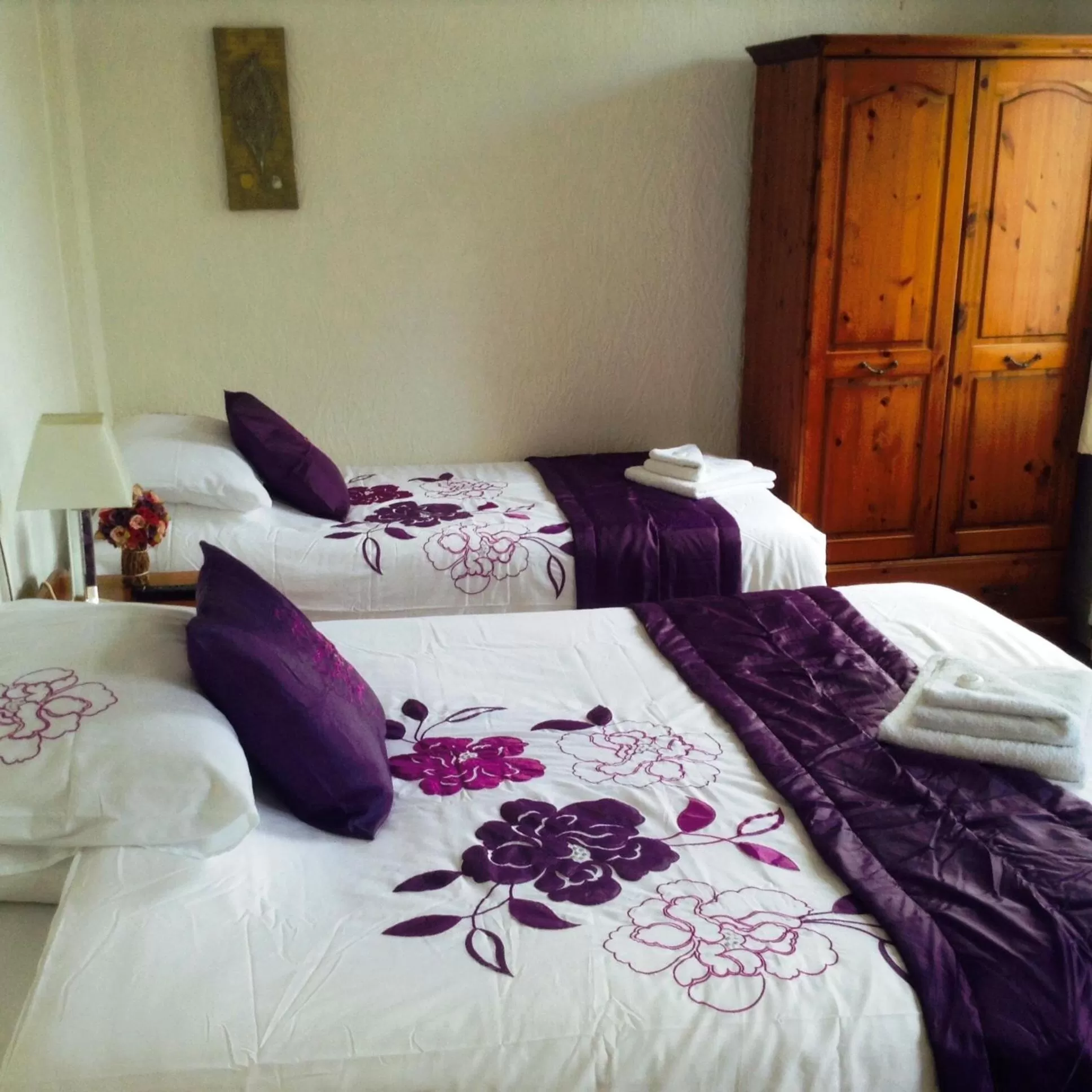 Summer, Bed in Legends Hotel