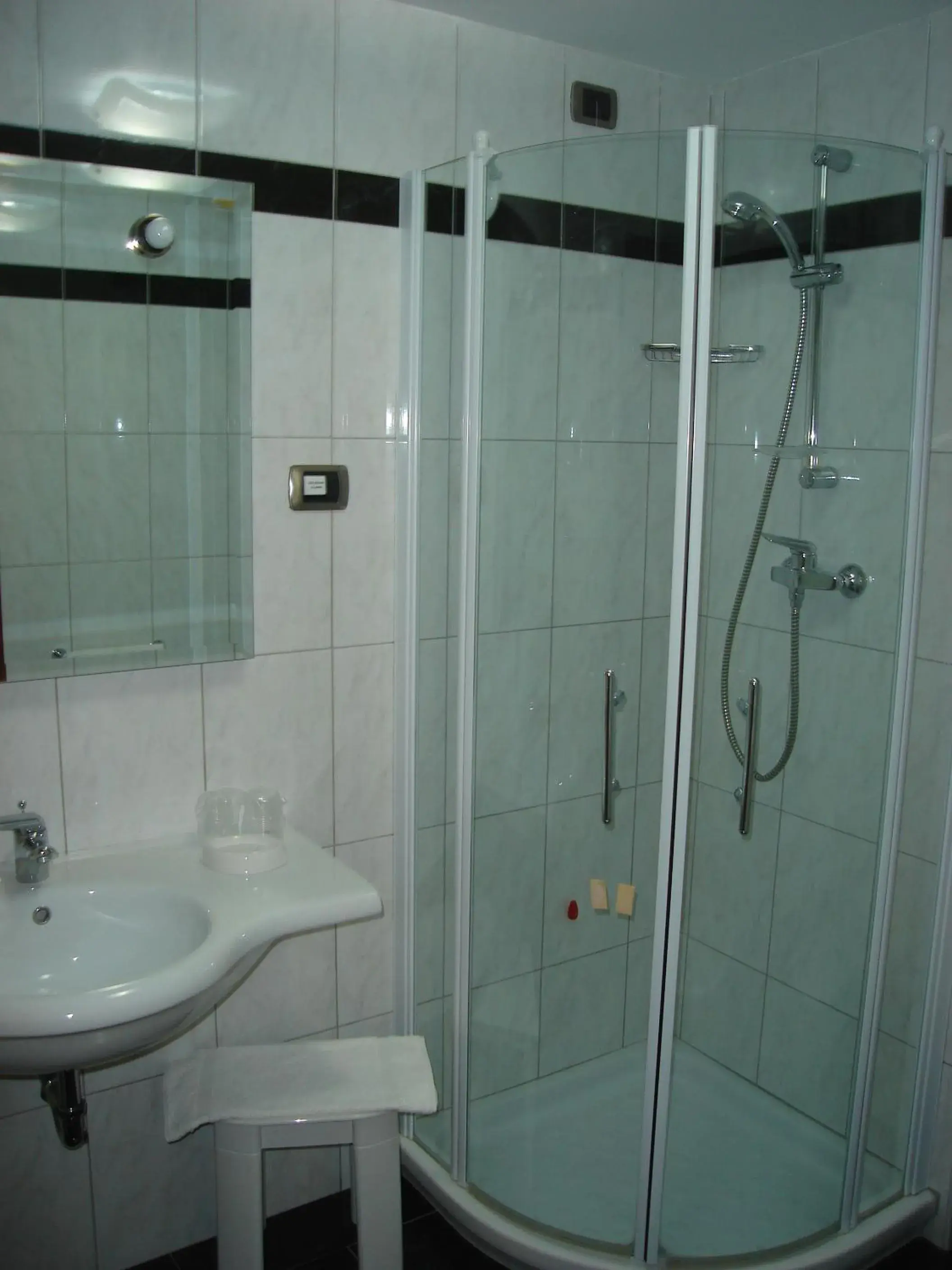 Twin Room in Hotel Le Palme Twin Room in Hotel Le Palme