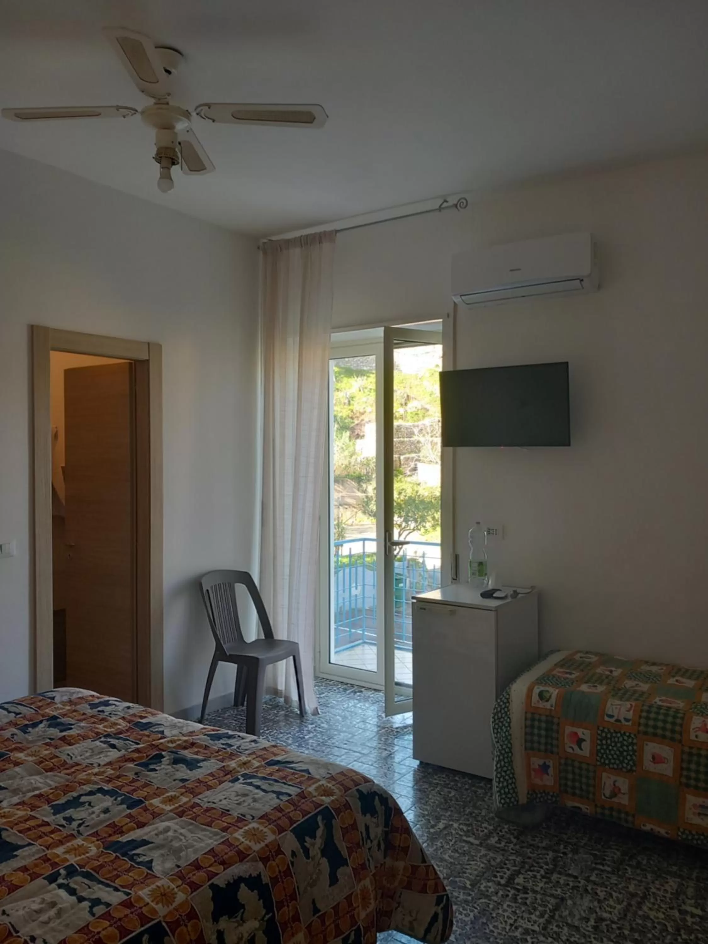 Bed in Hotel Conca d'Oro