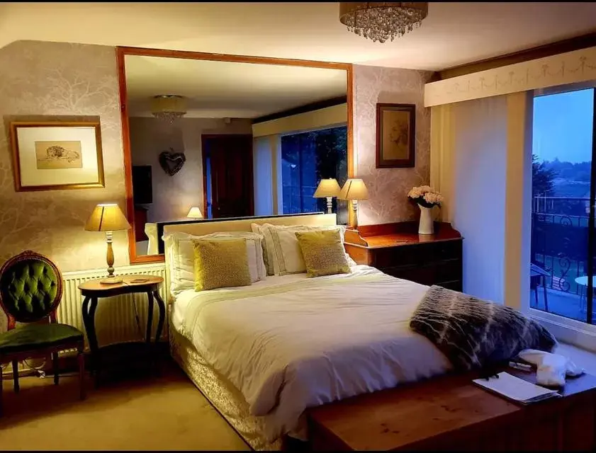 Double Room with Balcony in The Wood Cottage Double Room with Balcony in The Wood Cottage