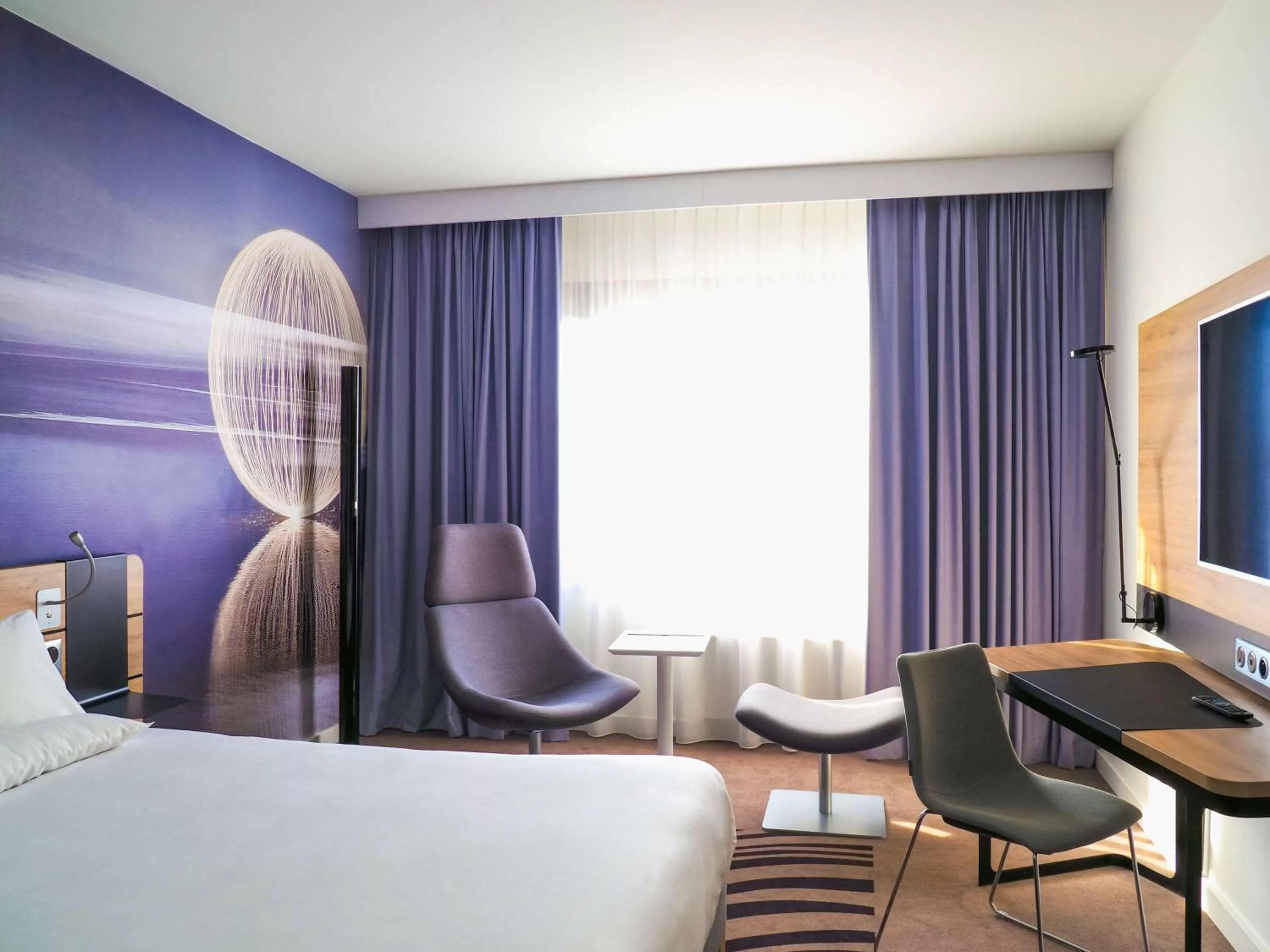 Photo of the whole room, Bed in Novotel Katowice Centrum
