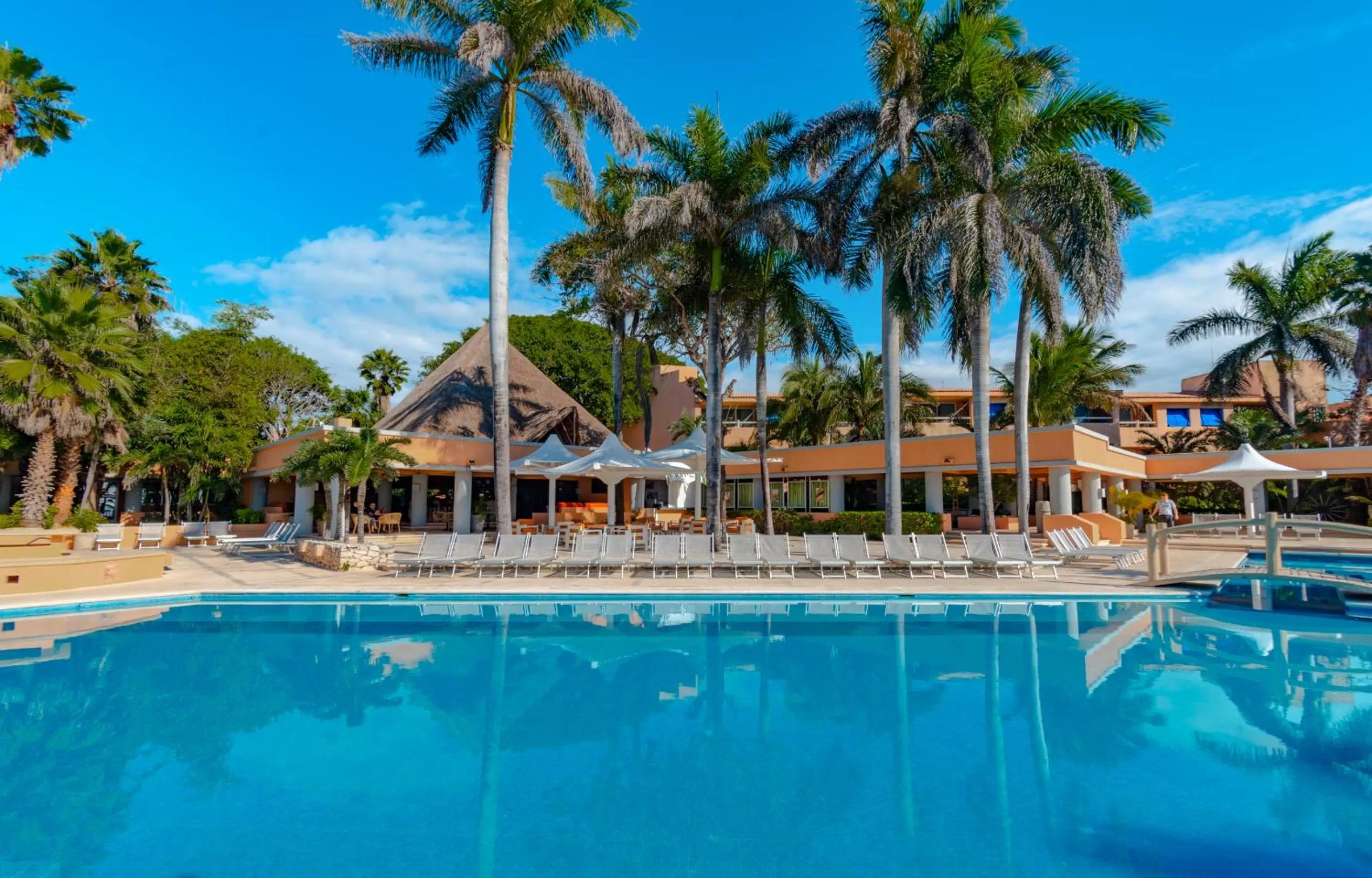Swimming pool in Puerto Aventuras Hotel & Beach Club