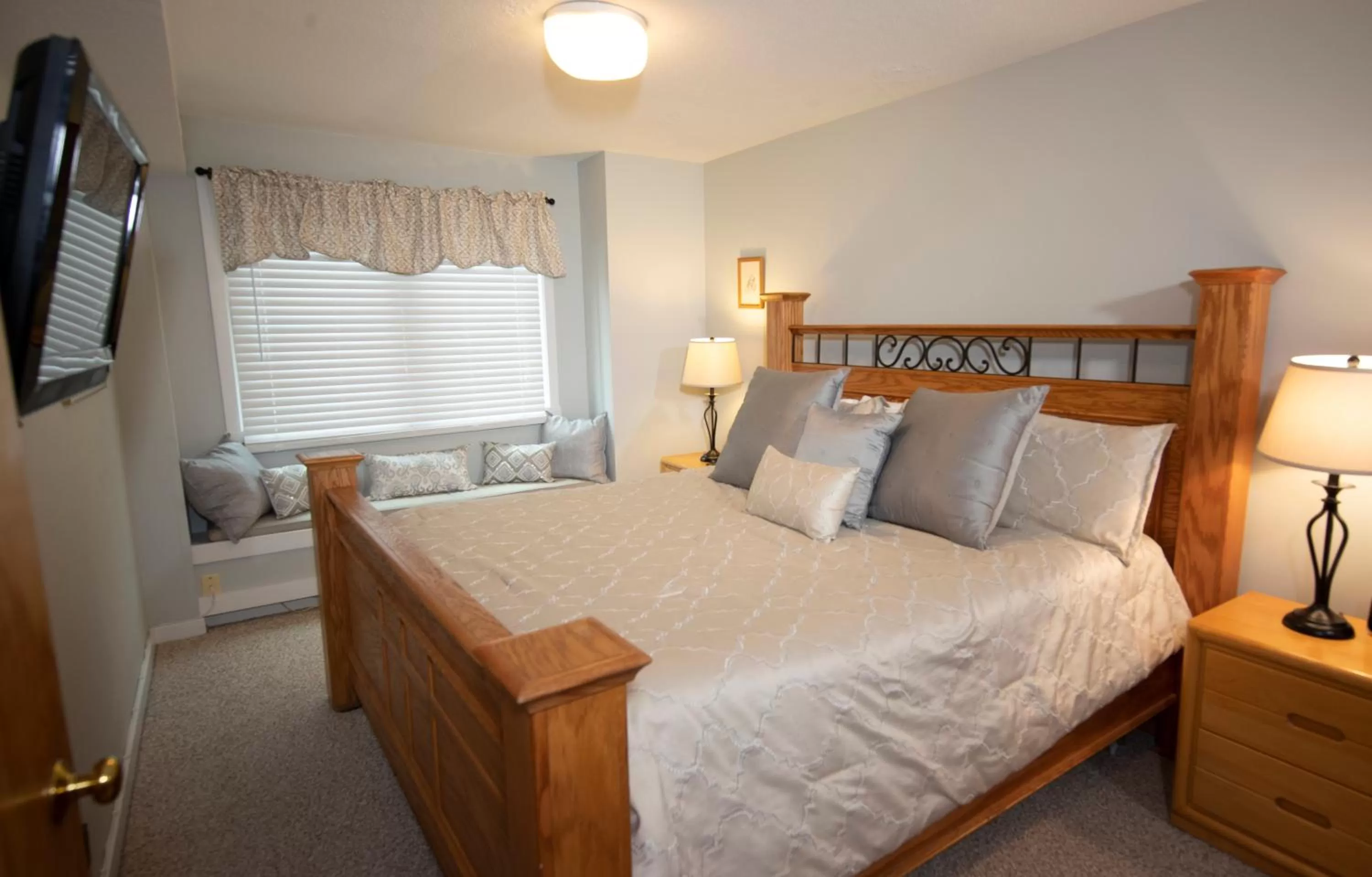 Bed in Mountain Lodge at Okemo