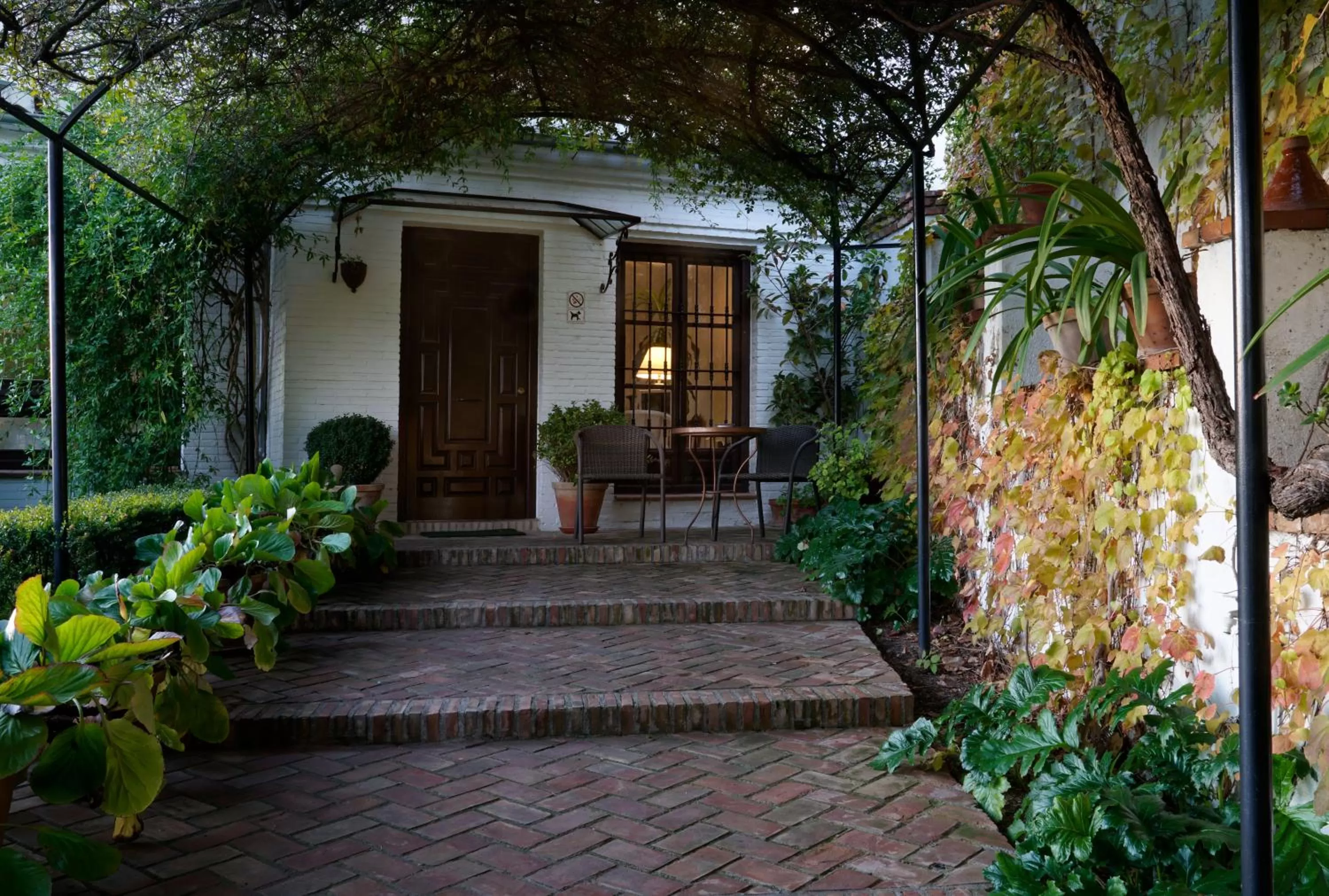 Facade/entrance in Carmen de la Alcubilla del Caracol