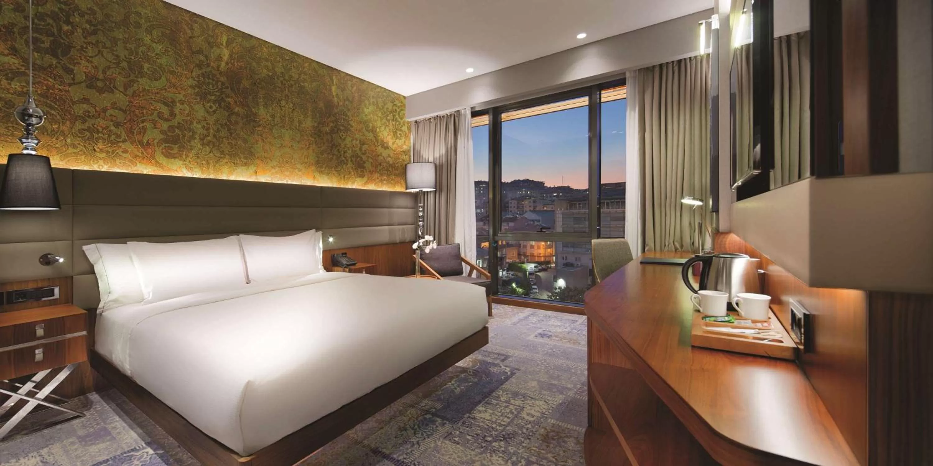 Bed in DoubleTree by Hilton Istanbul - Piyalepasa