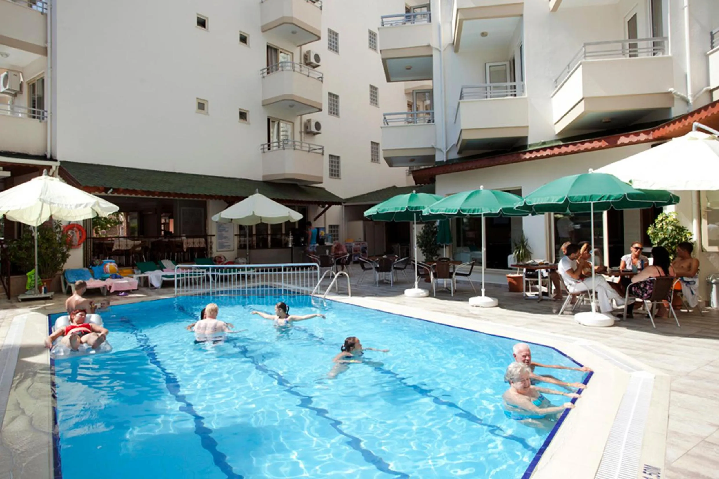 Swimming pool in Remi Hotel