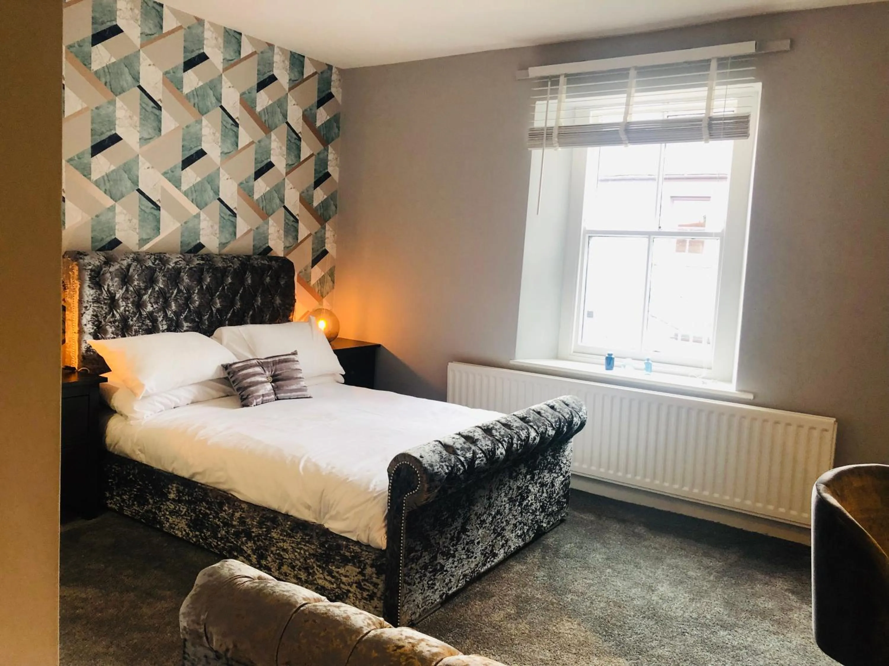 Bedroom, Bed in Hardwick Arms Hotel