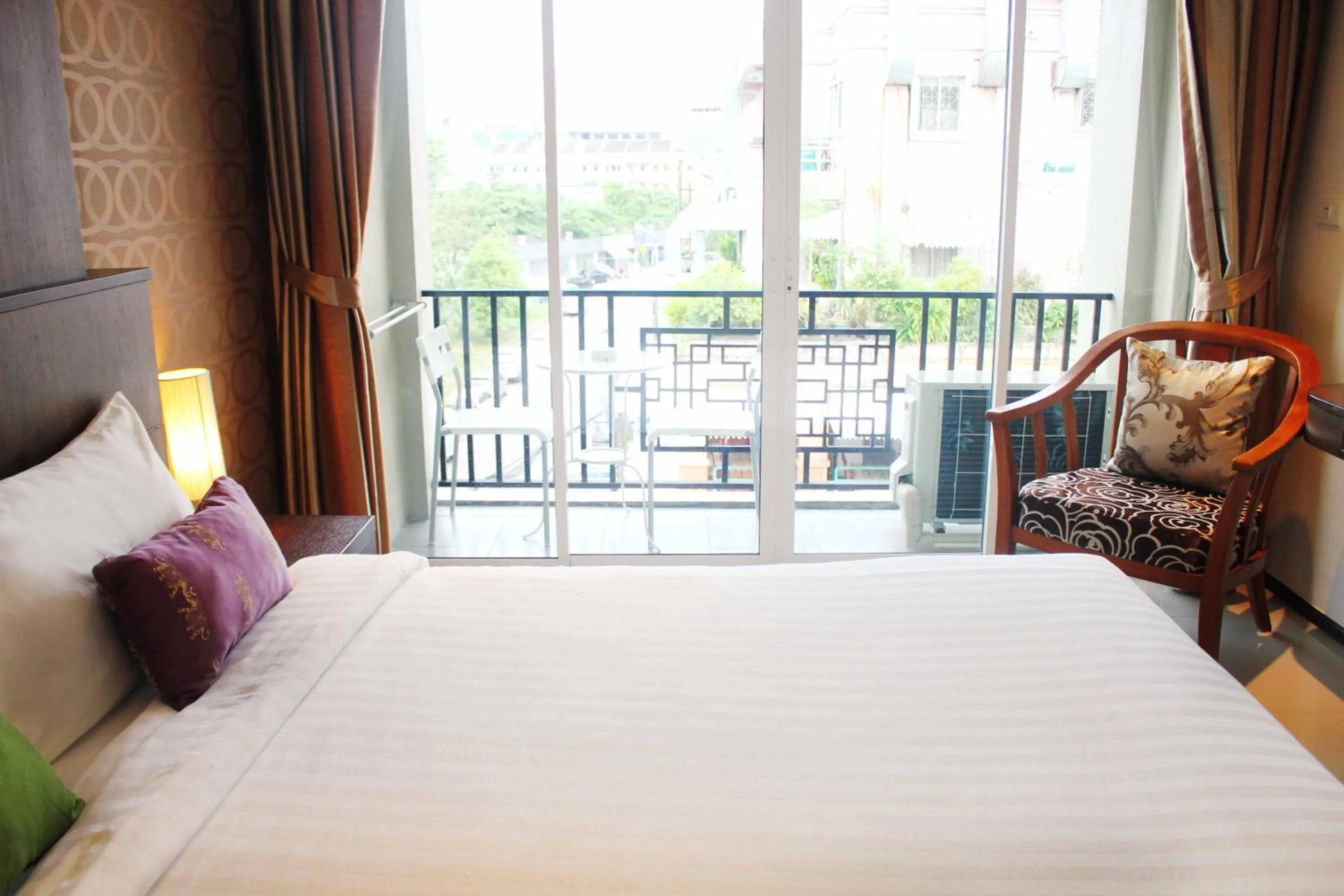 Bed in Lub Sbuy House Hotel - SHA