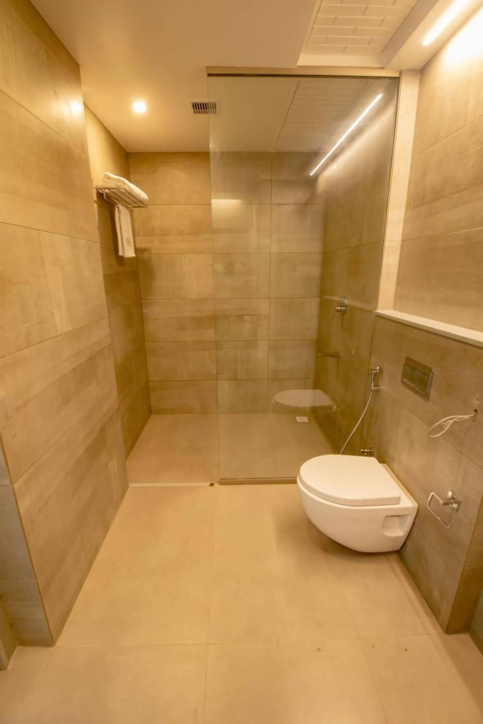 Toilet in RATHNA RESIDENCY - Near US CONSULATE