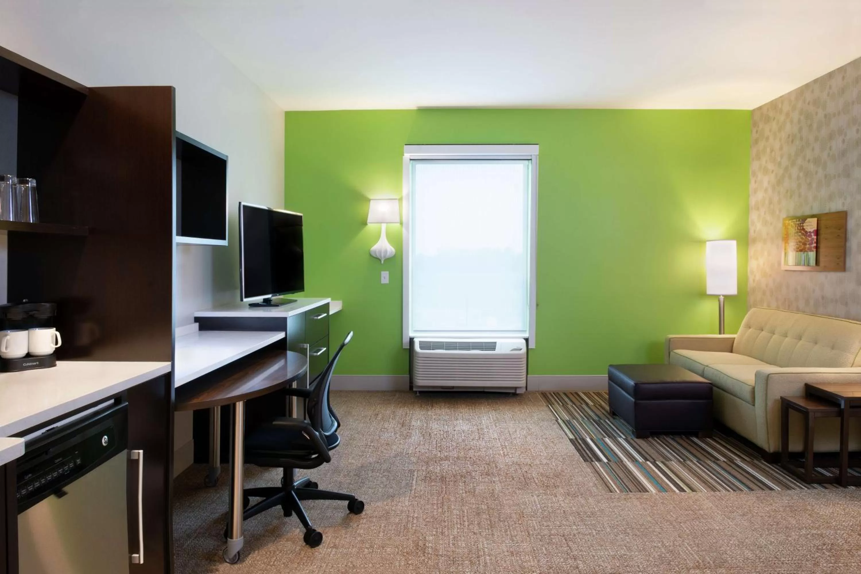 Bedroom in Home2 Suites By Hilton Indianapolis Greenwood
