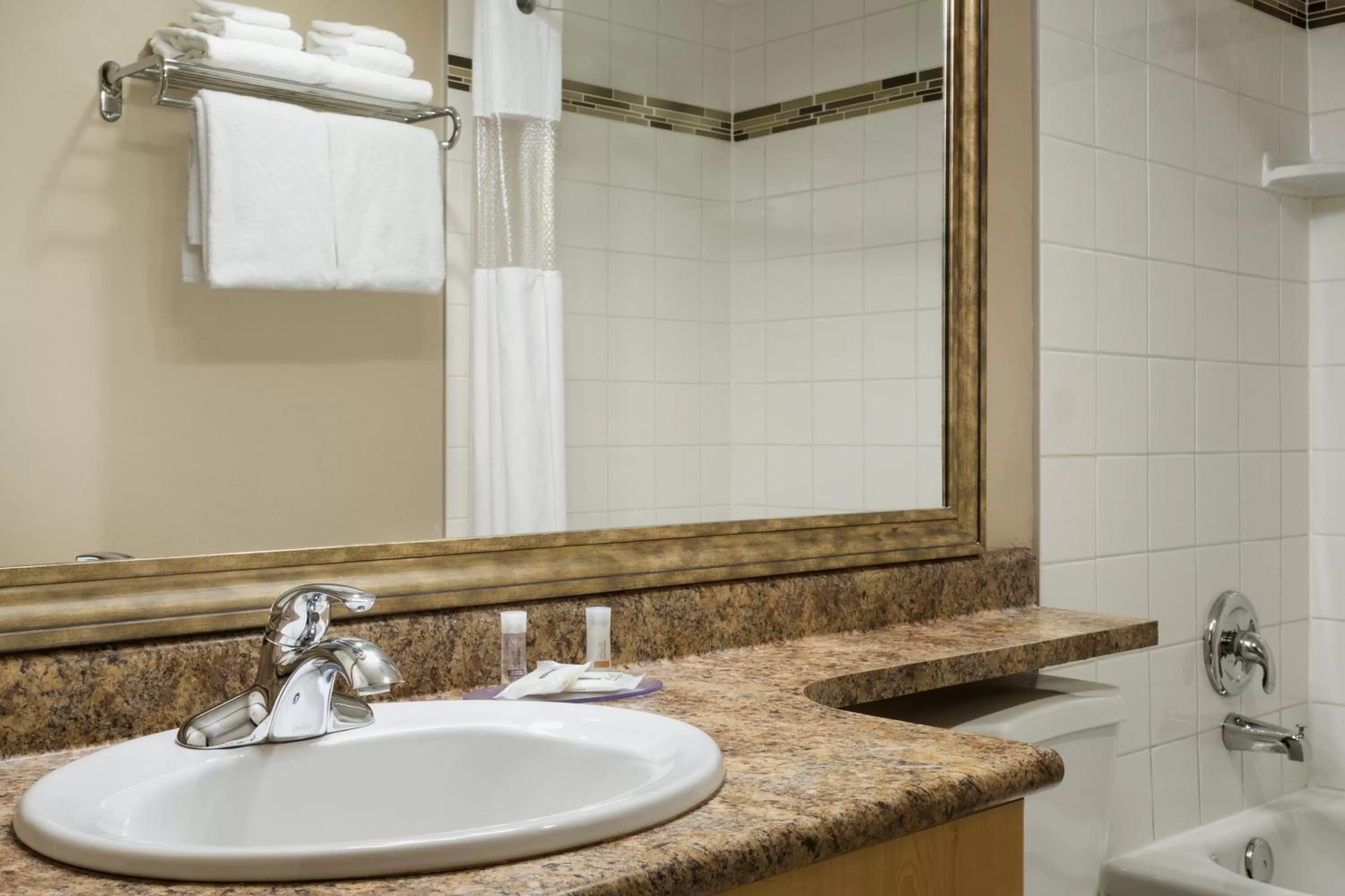 Shower in Days Inn by Wyndham Victoria Uptown