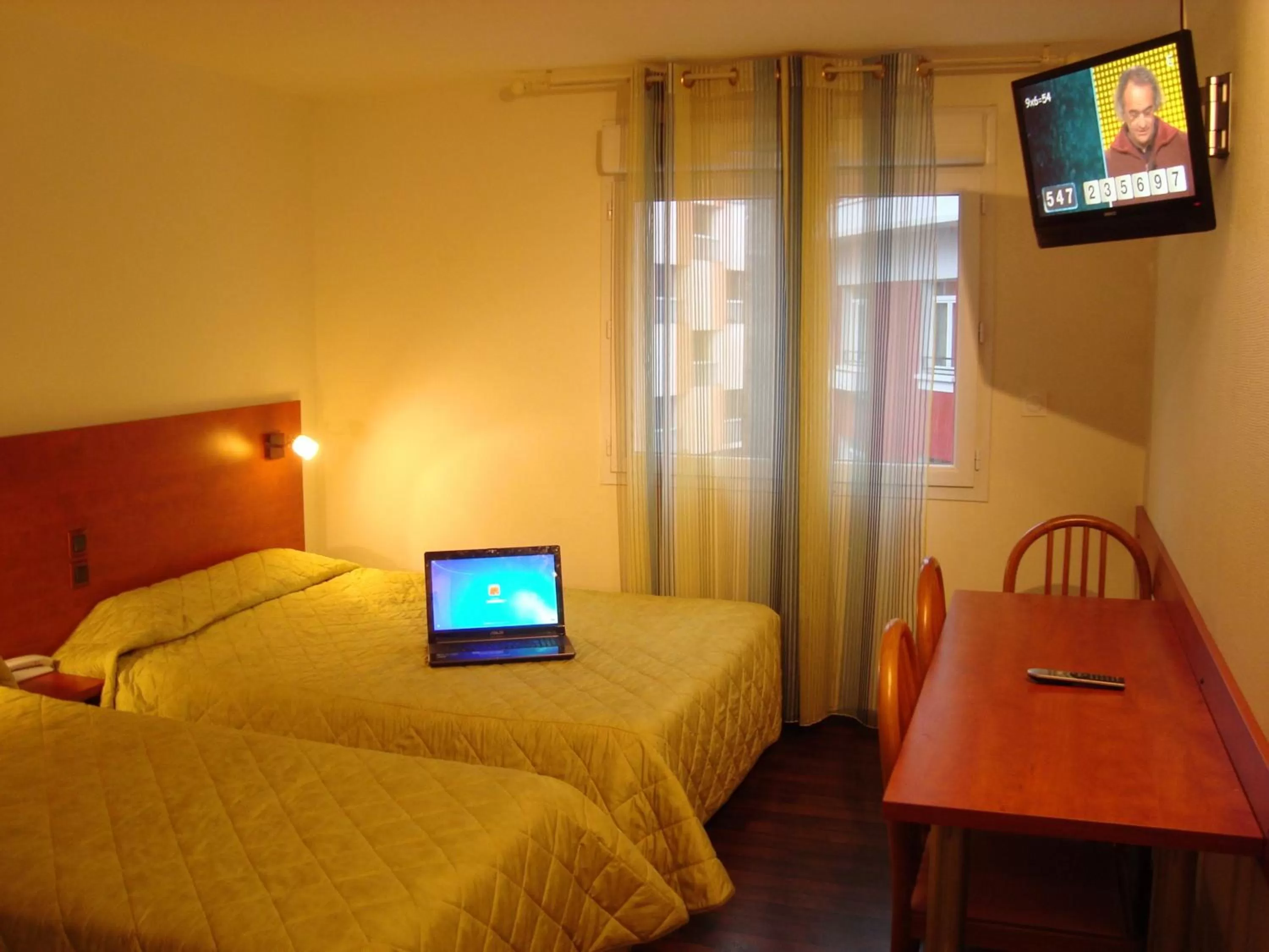 Photo of the whole room, Bed in Résidence du Soleil