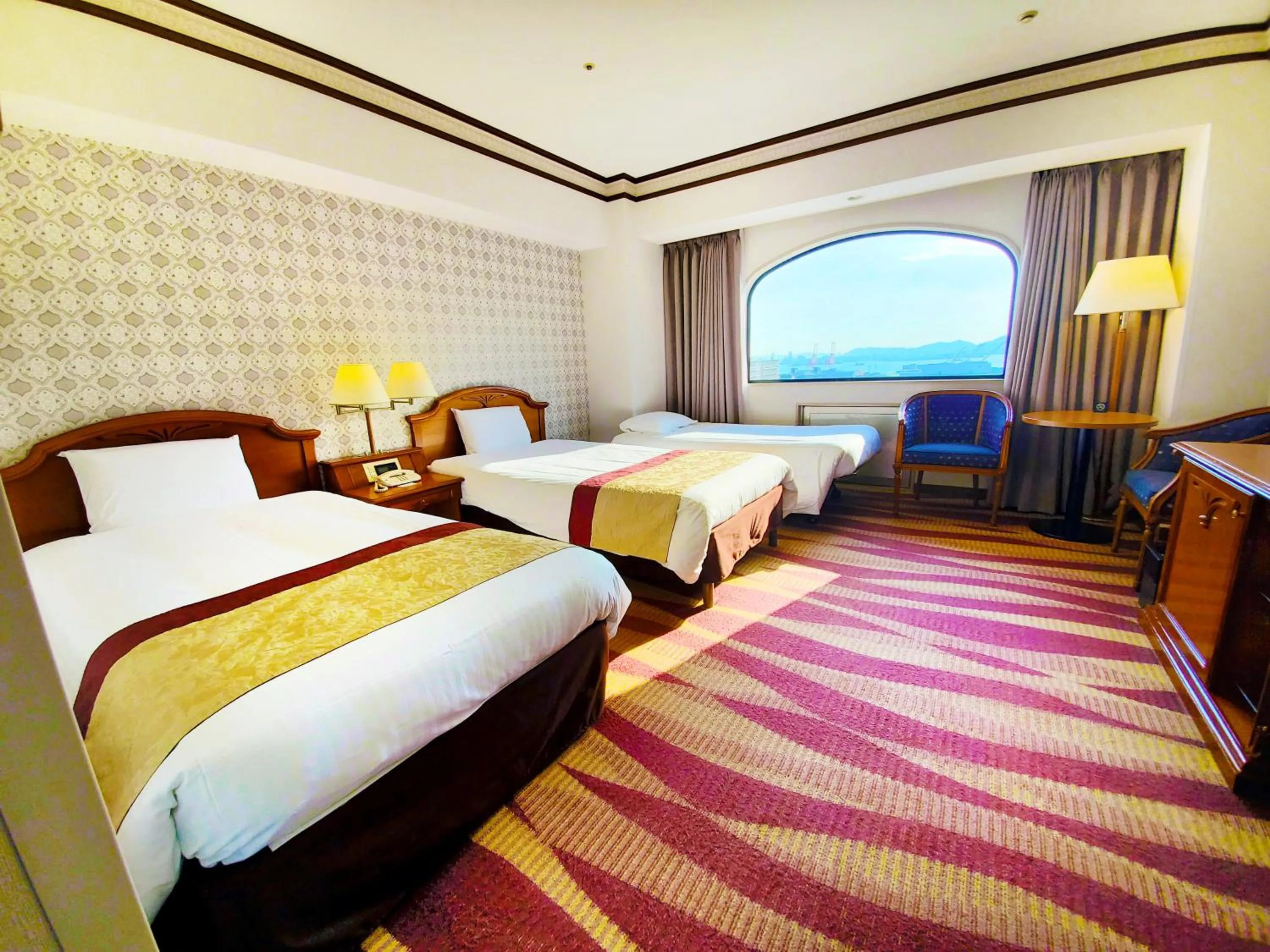 Photo of the whole room, Bed in Hotel Plaza Kobe