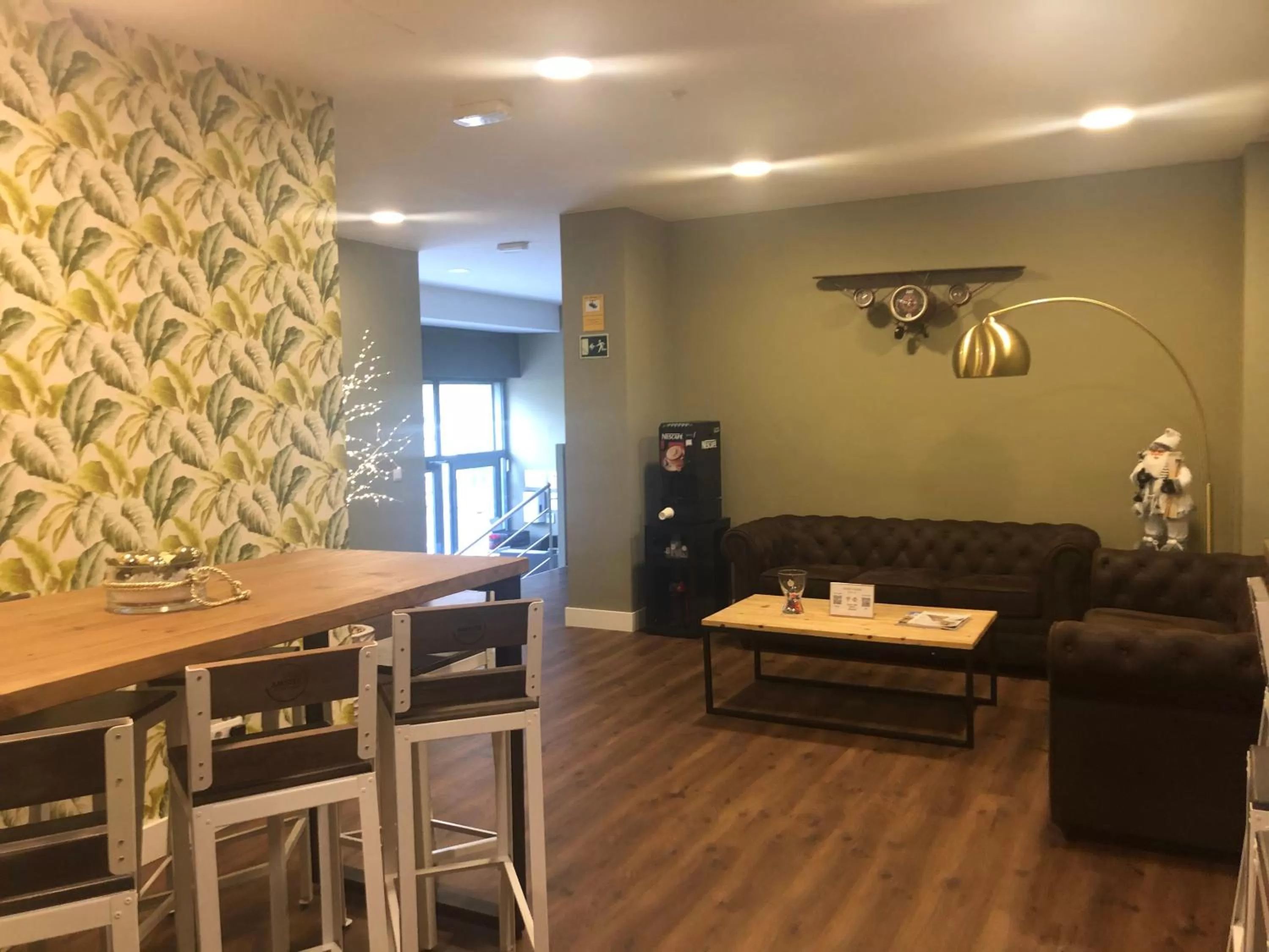 Lounge or bar in Hotel Radha