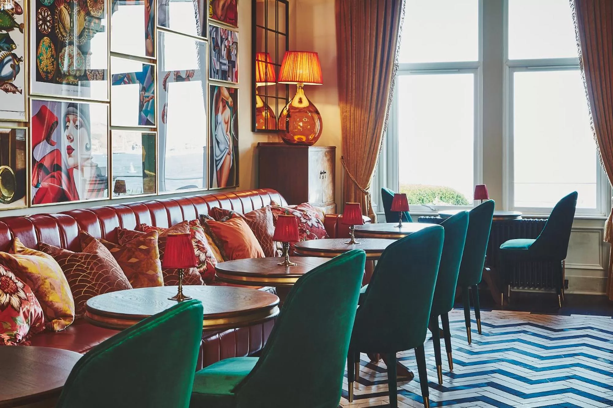 Restaurant/places to eat in No17 The Promenade