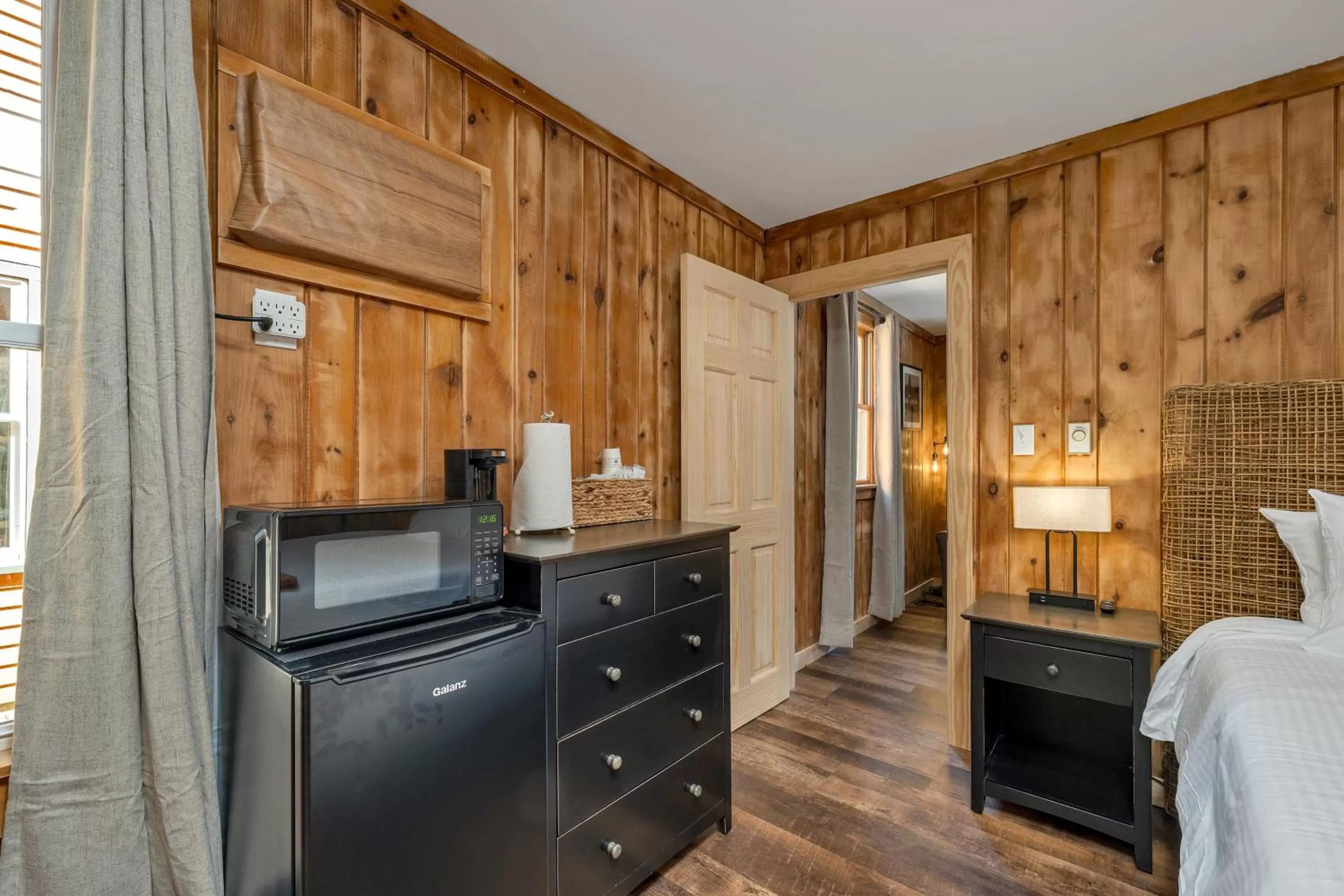 Coffee/tea facilities, Bed in The Inn & More