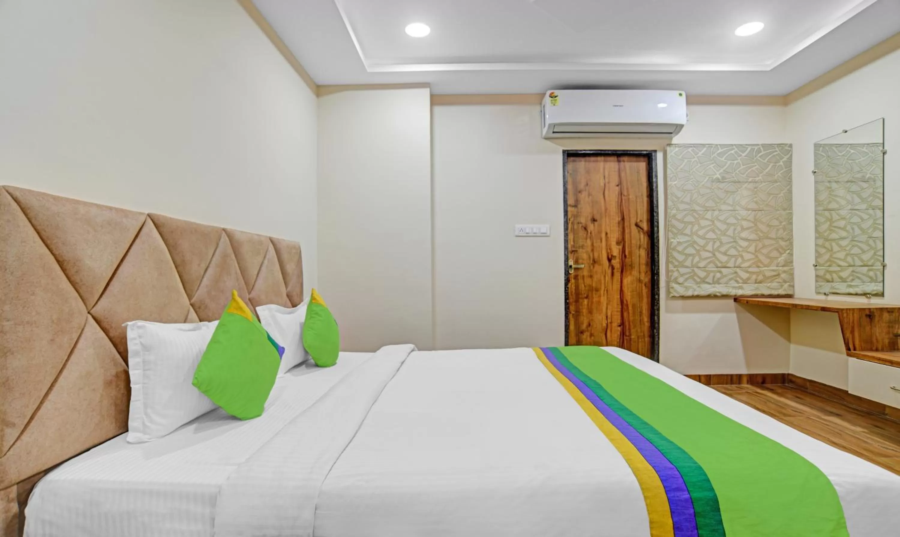 Bedroom, Bed in Treebo Nirvana Elite