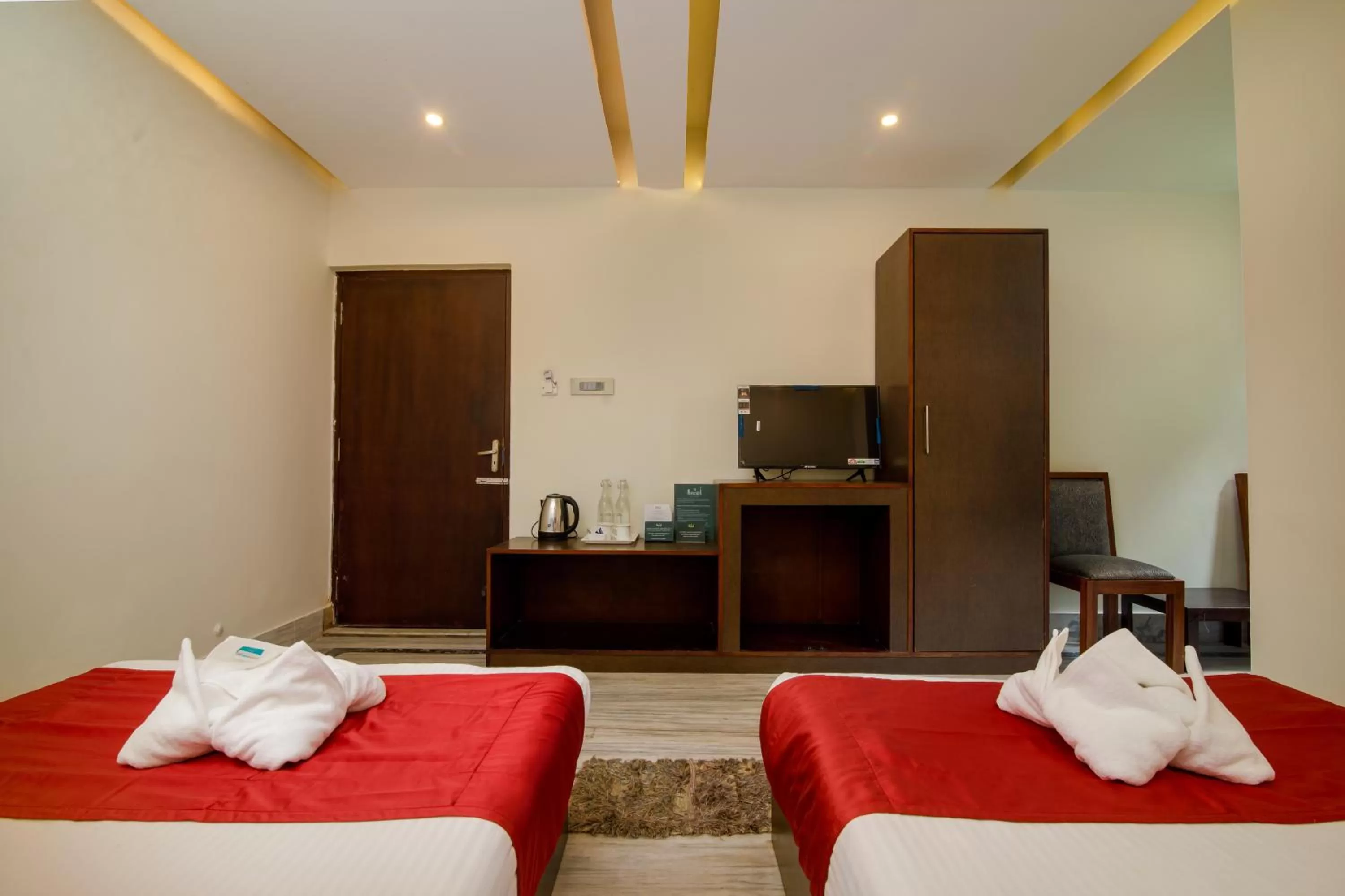 Bed in Muscatel Yavachi - 400 Mts from MG Marg