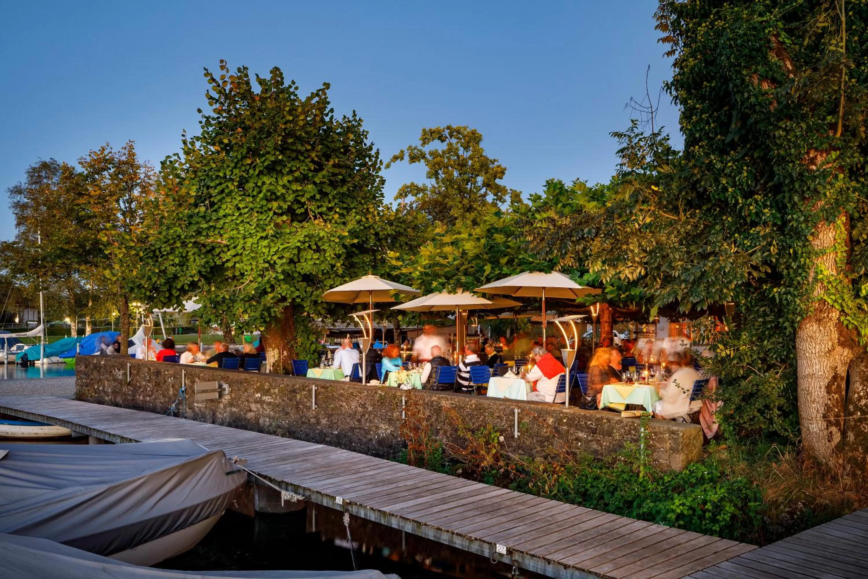 Garden in Hotel Restaurant Schiff
