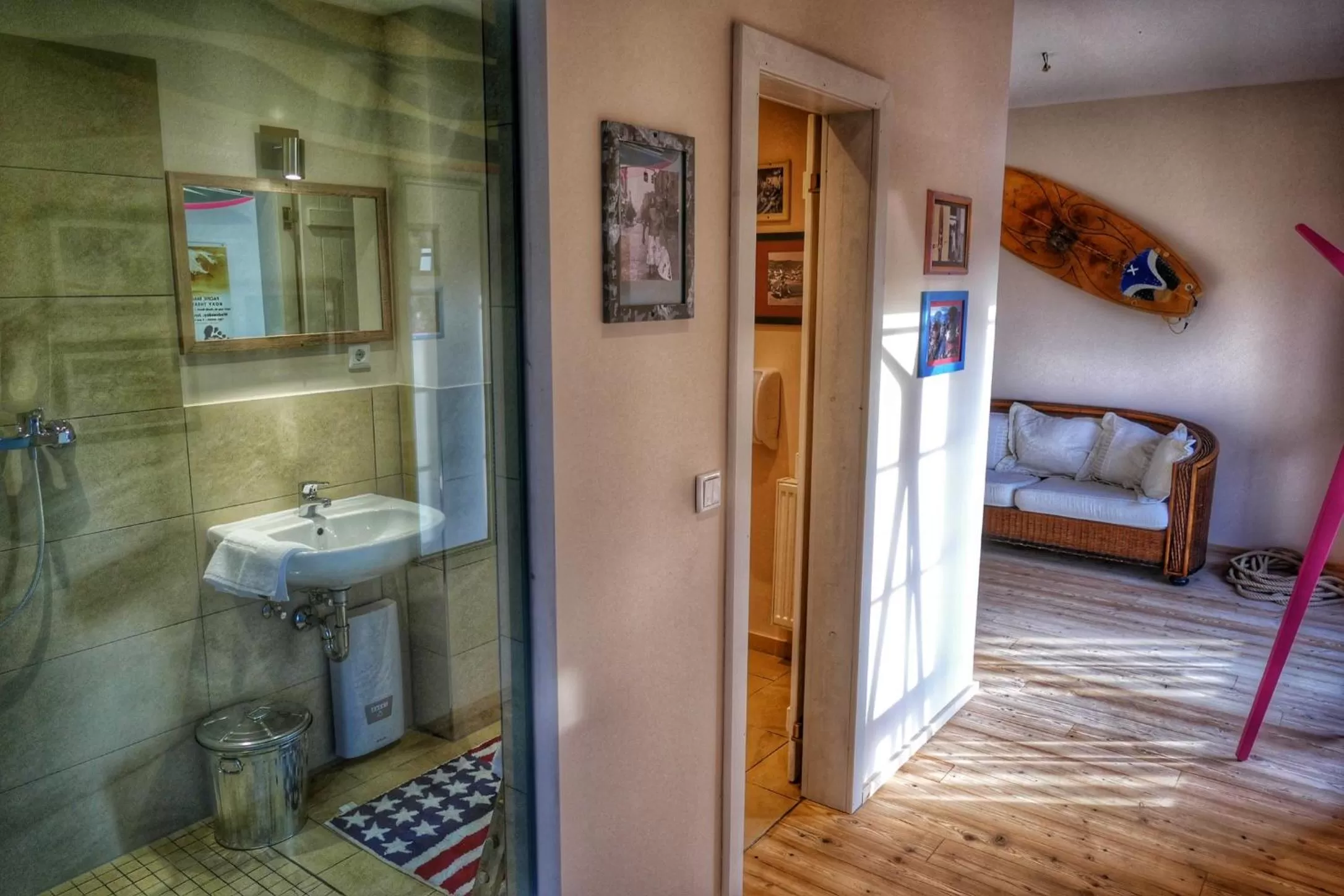 Photo of the whole room in Road Stop Mettmann