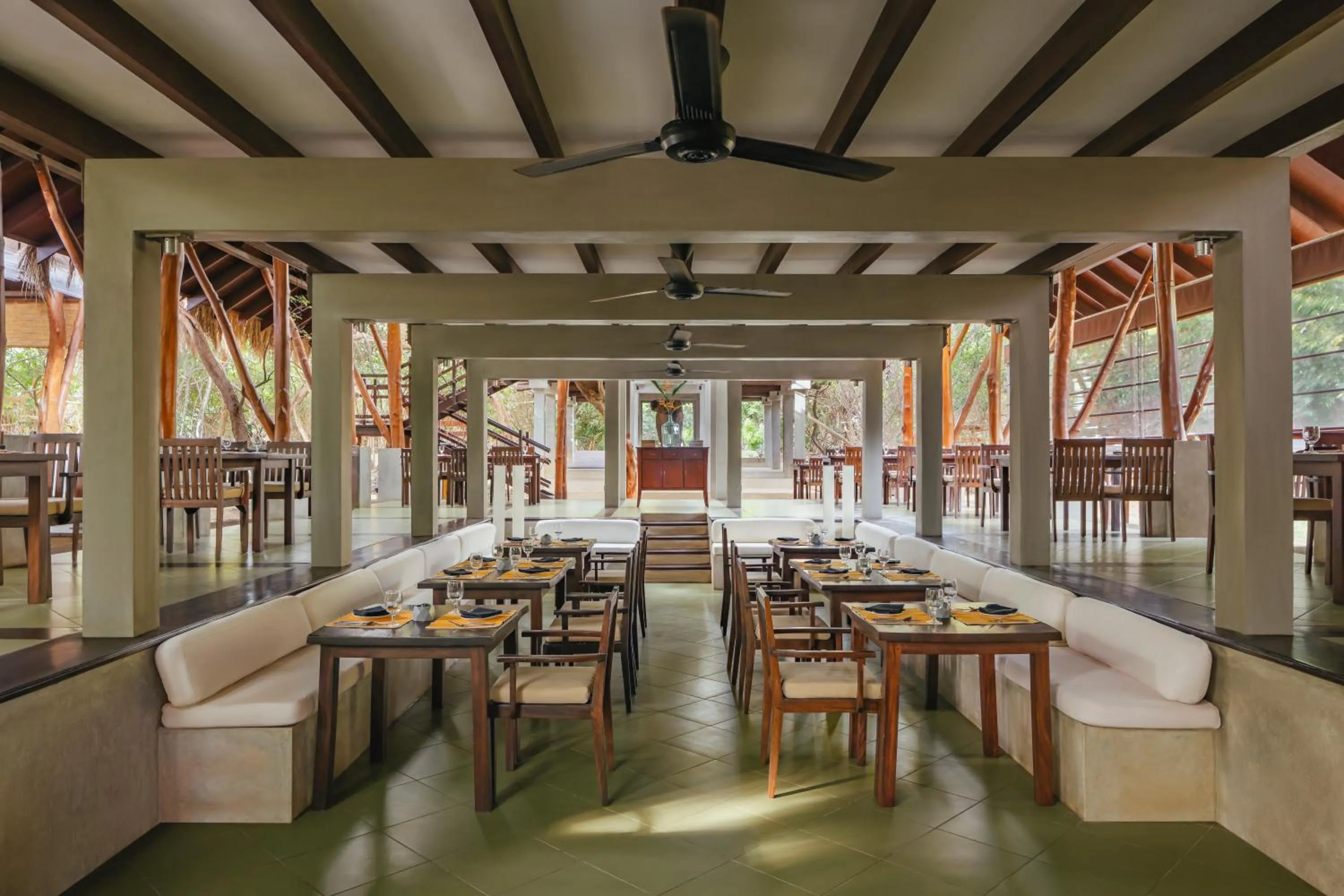 Restaurant/places to eat in Uga Jungle Beach - Trincomalee