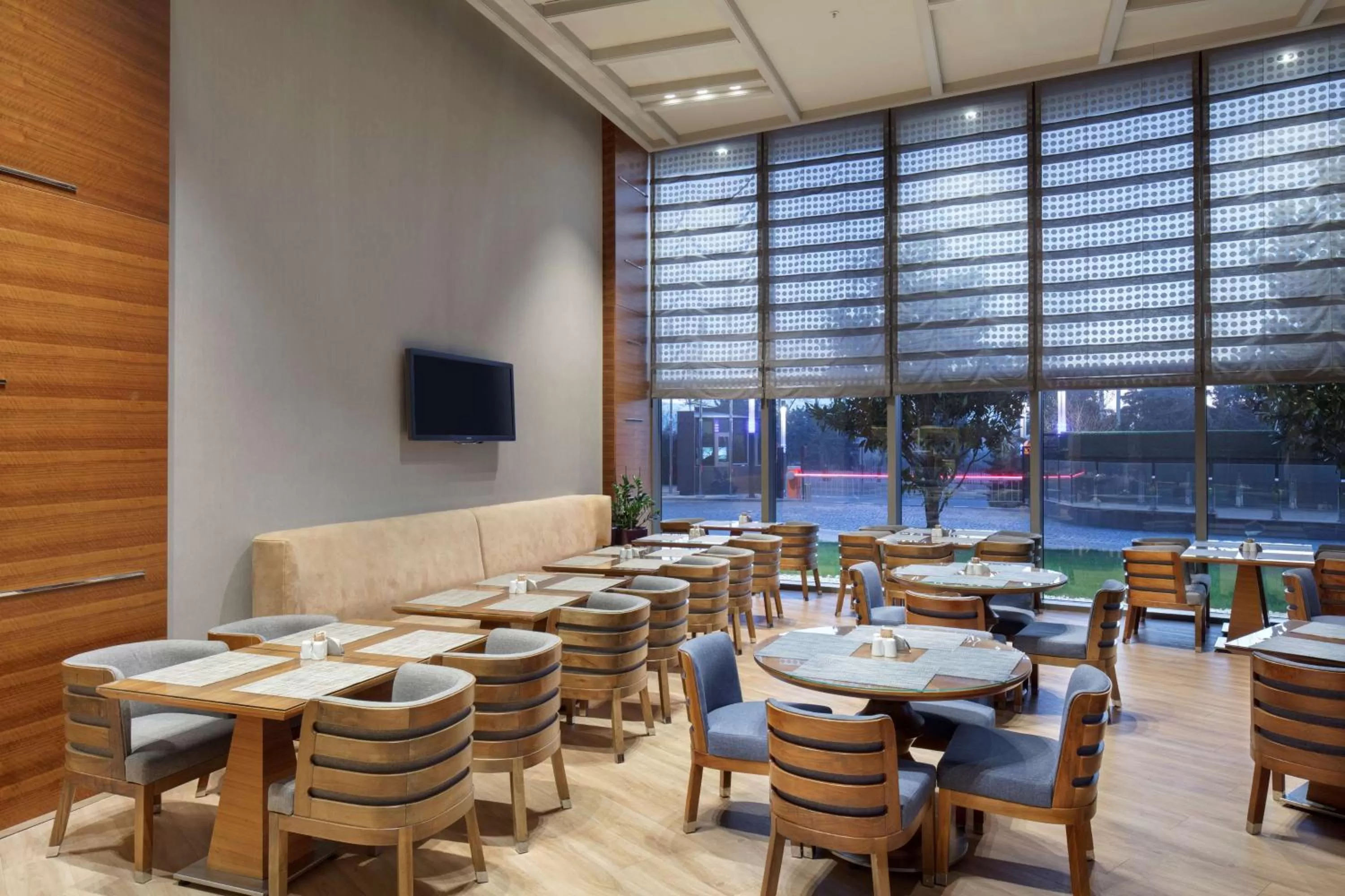 Restaurant/places to eat in Hampton By Hilton Bursa