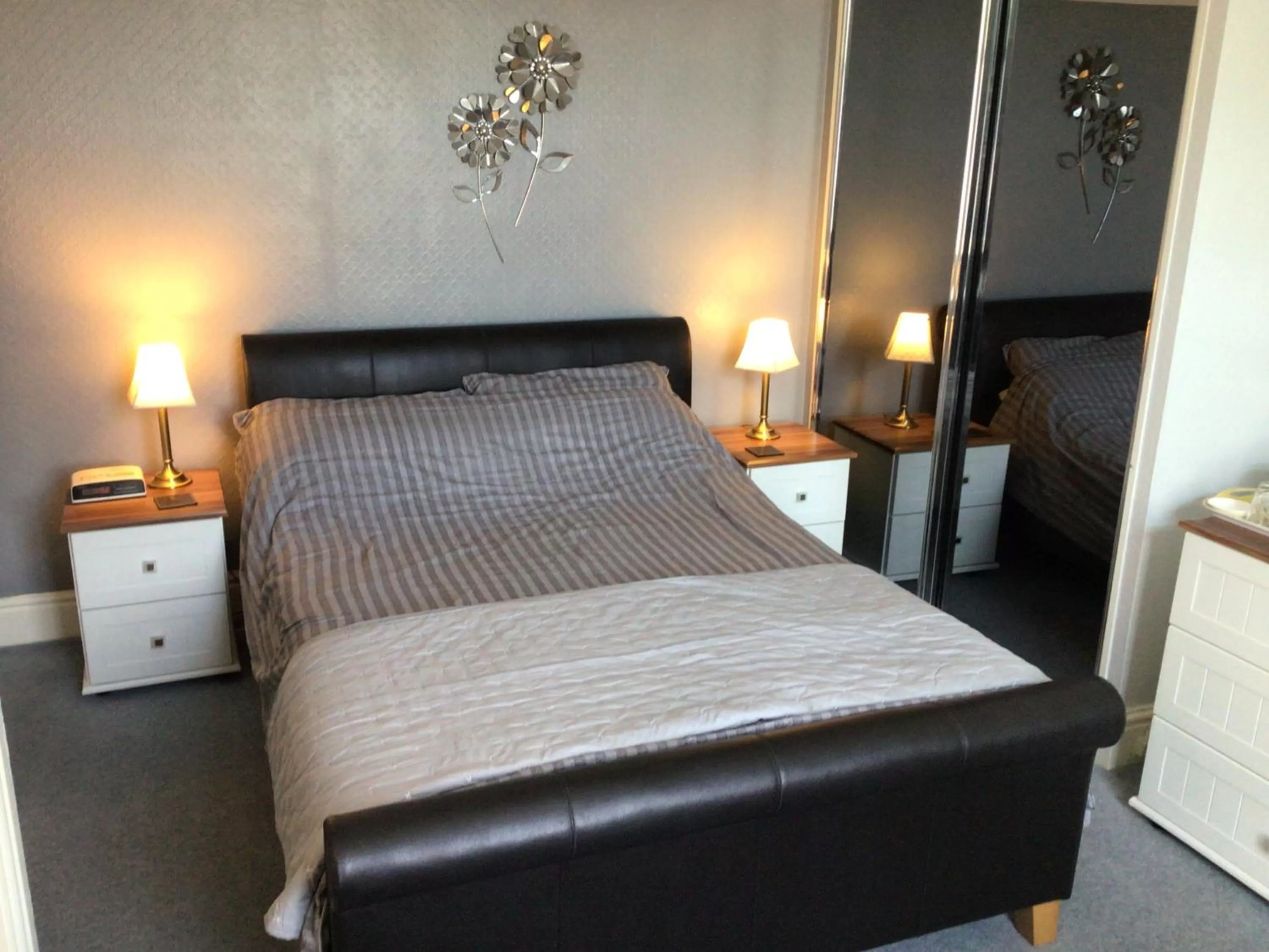 Bedroom, Bed in Southbourne Guest House