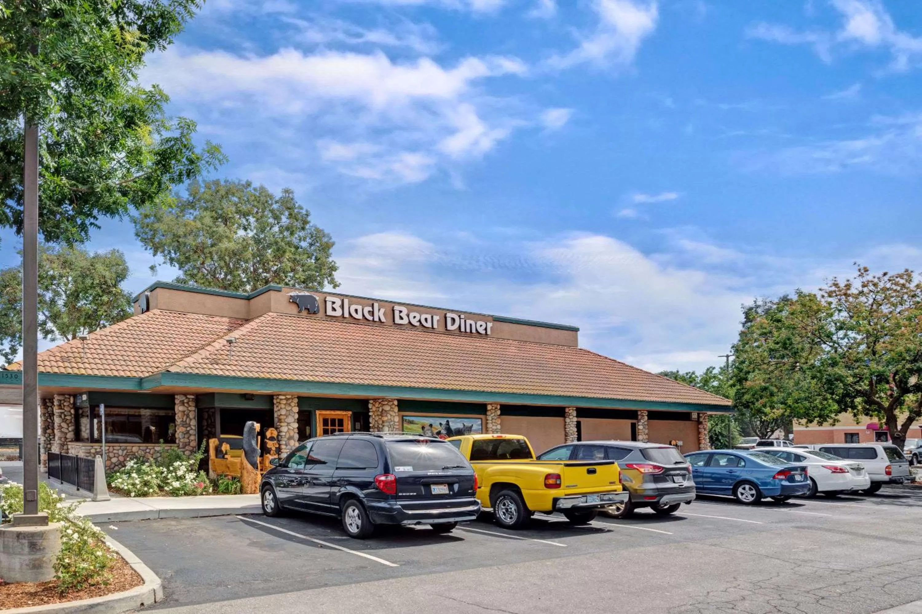 Property building in Days Inn by Wyndham Woodland