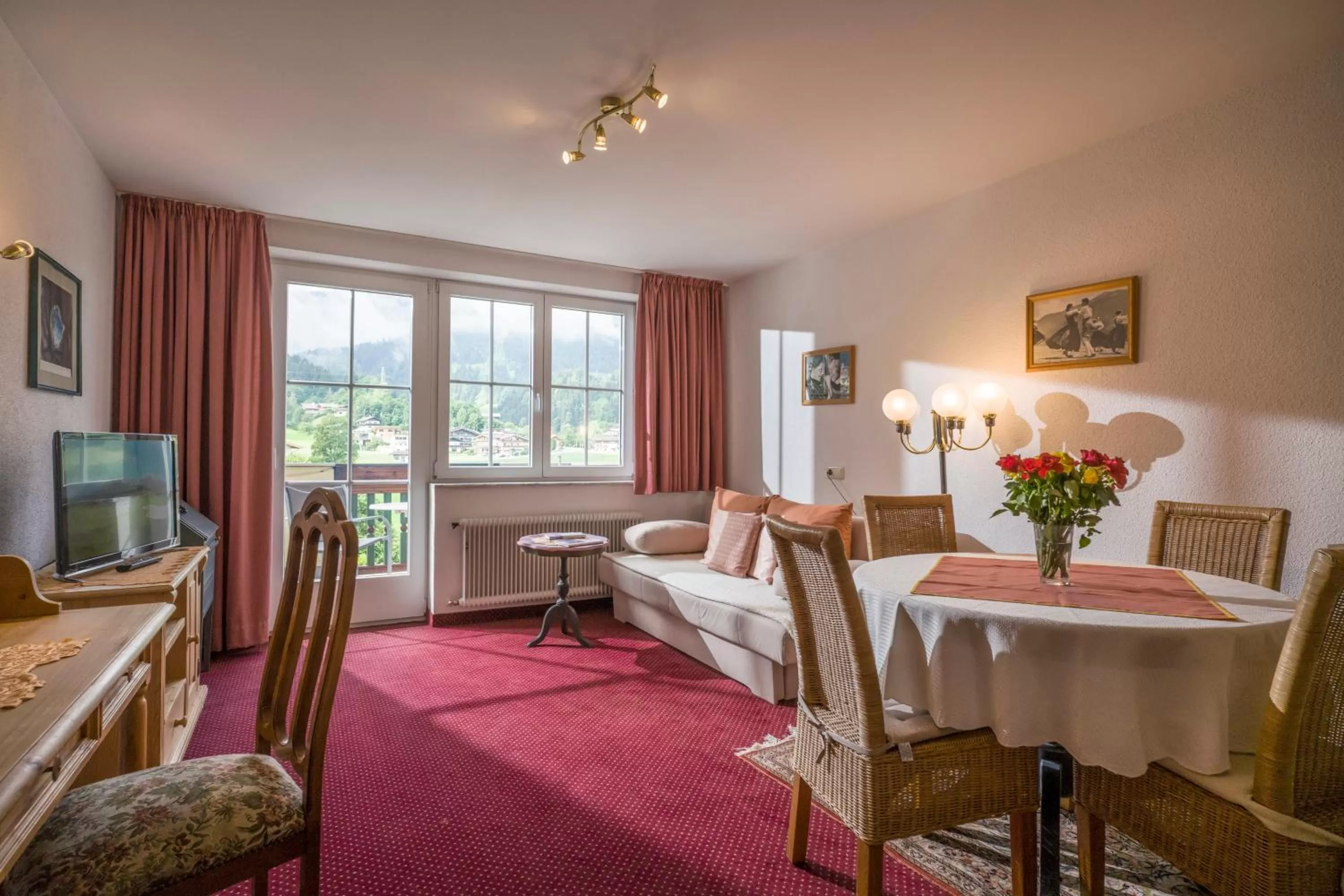 Photo of the whole room in Apparthotel Tom Sojer