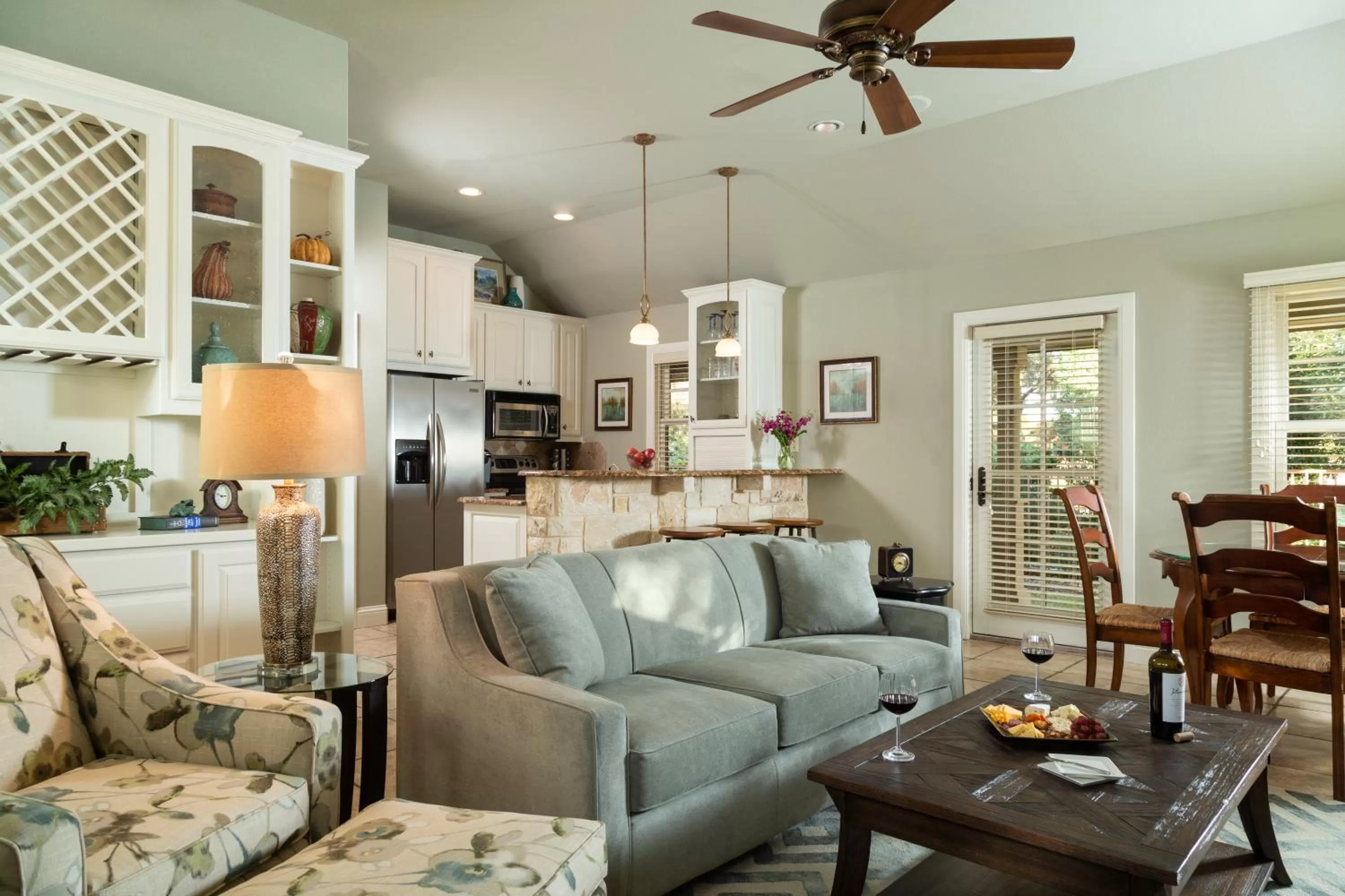 Kitchen or kitchenette in Inn on Lake Granbury a Boutique Hotel