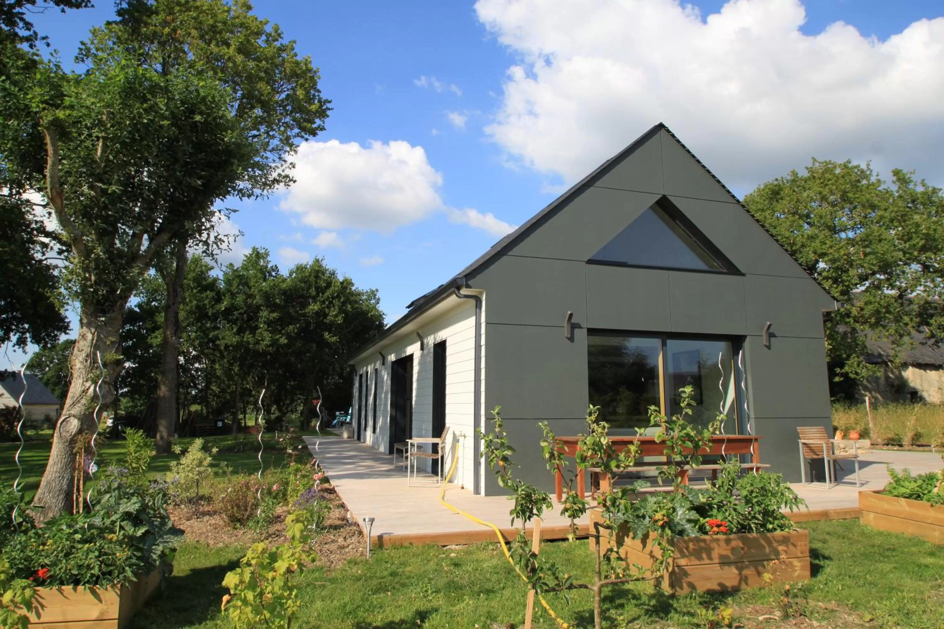 Day, Property Building in La Balade des Marais