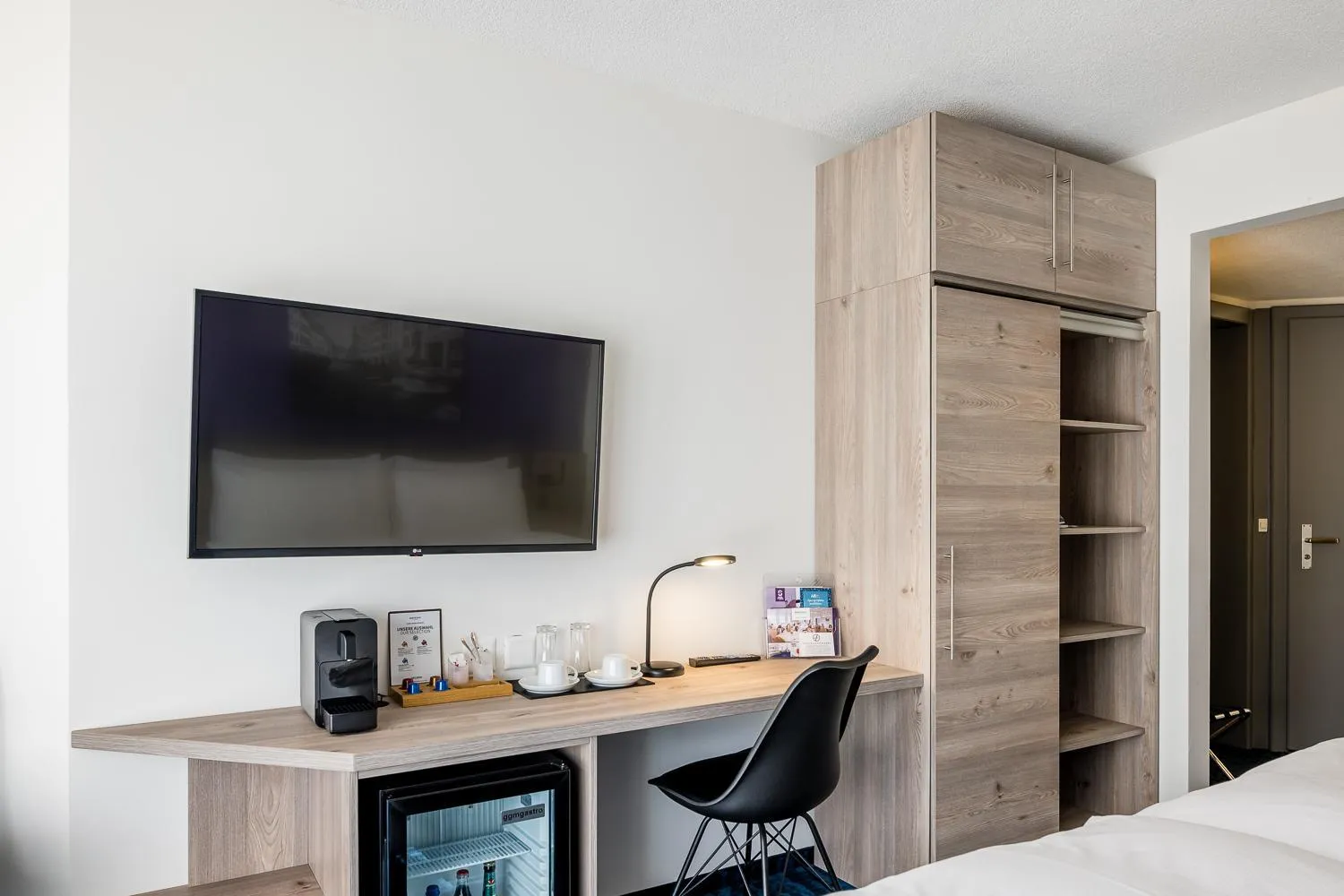 TV and multimedia, Bed in Mercure Lenzburg Krone