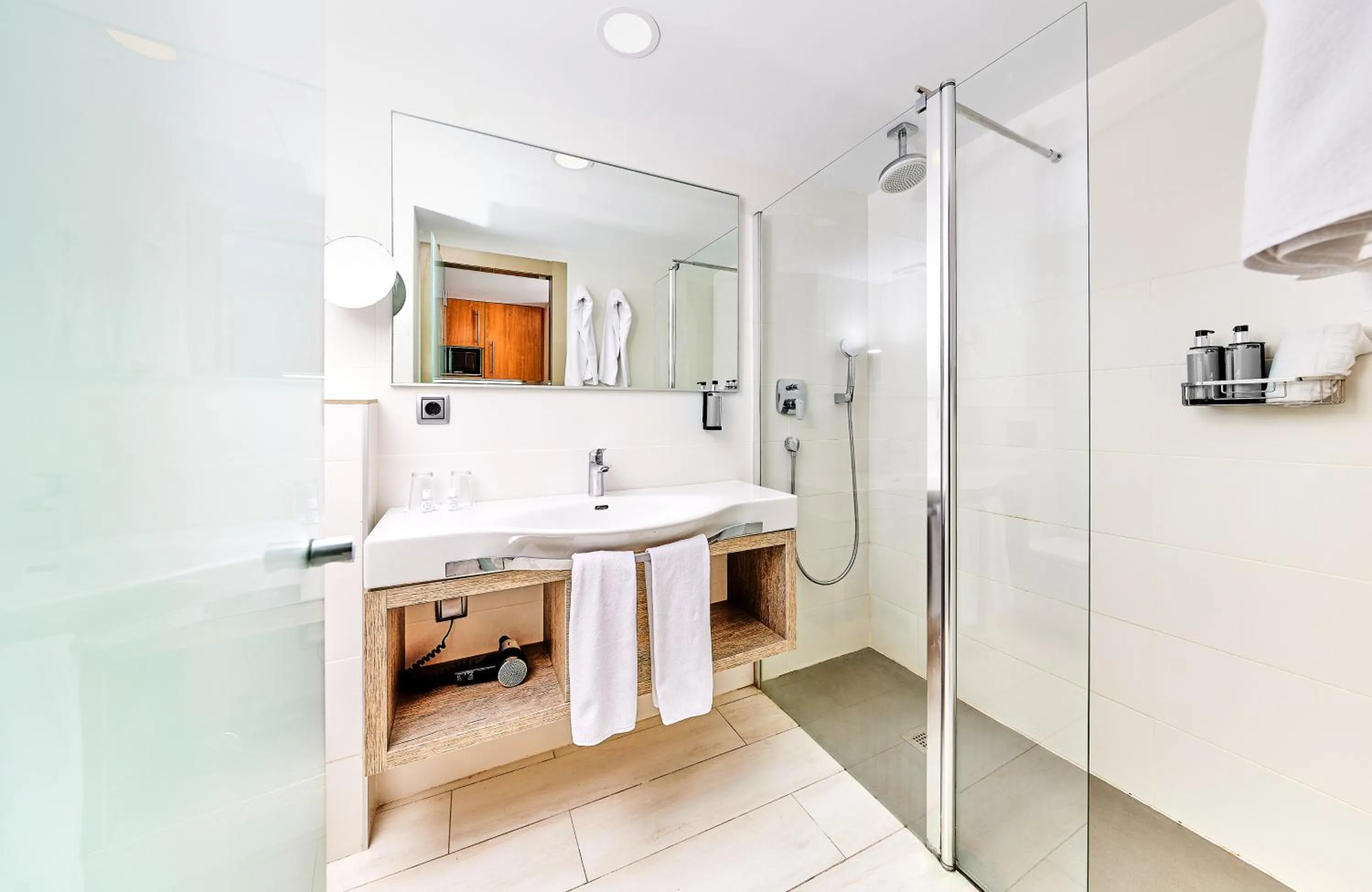 Bathroom in Alua Palmanova Bay