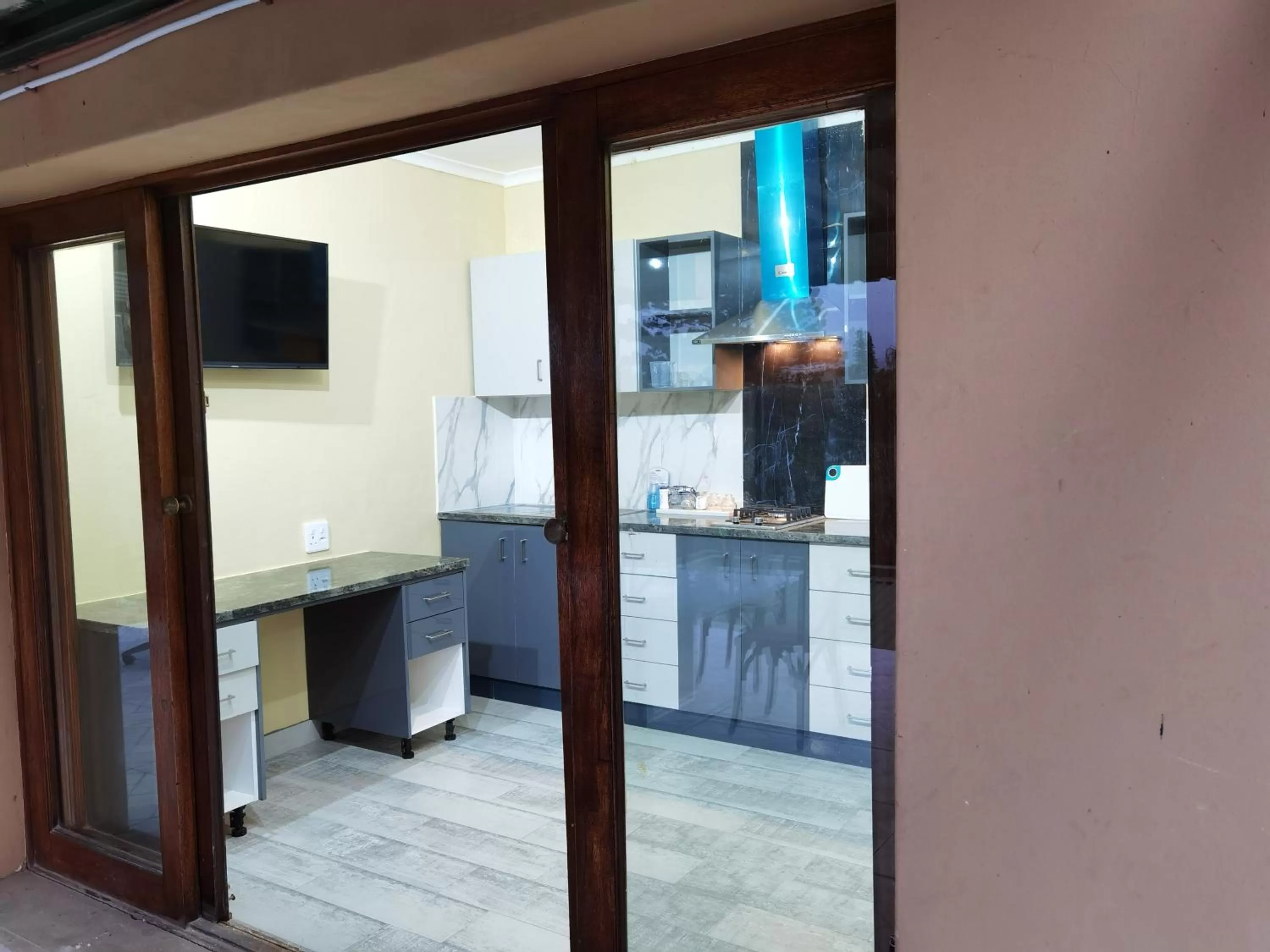 Balcony/Terrace in Gem of Manor drive