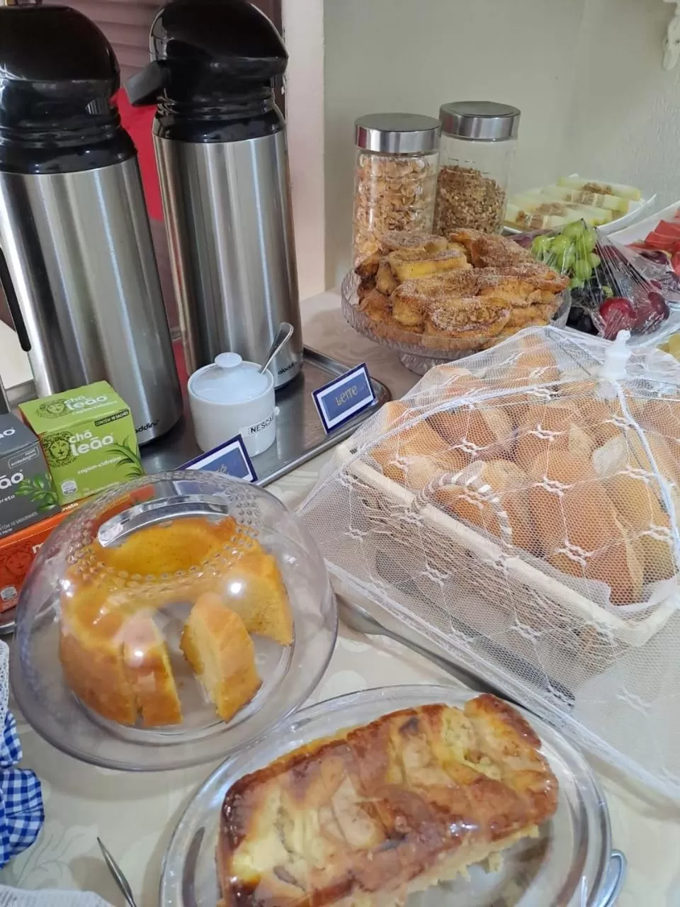 Breakfast in La Coloniale