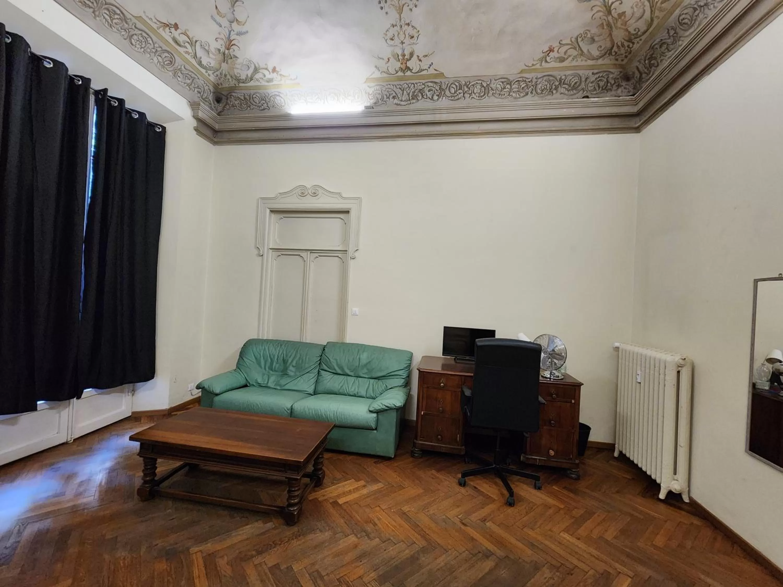 Bed, Seating Area in TATA HOMES