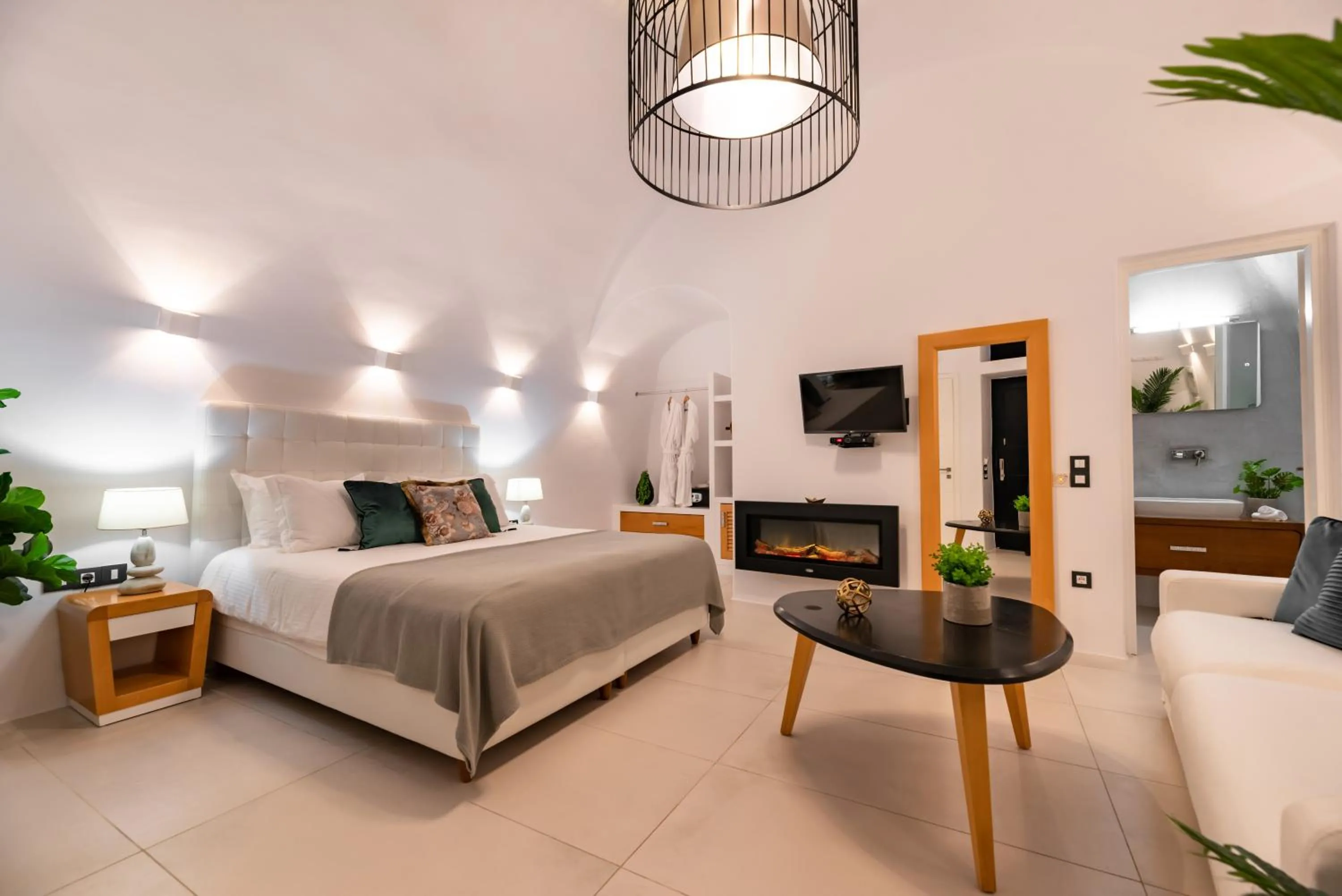 Bedroom, Bed in Daydream Luxury Suites