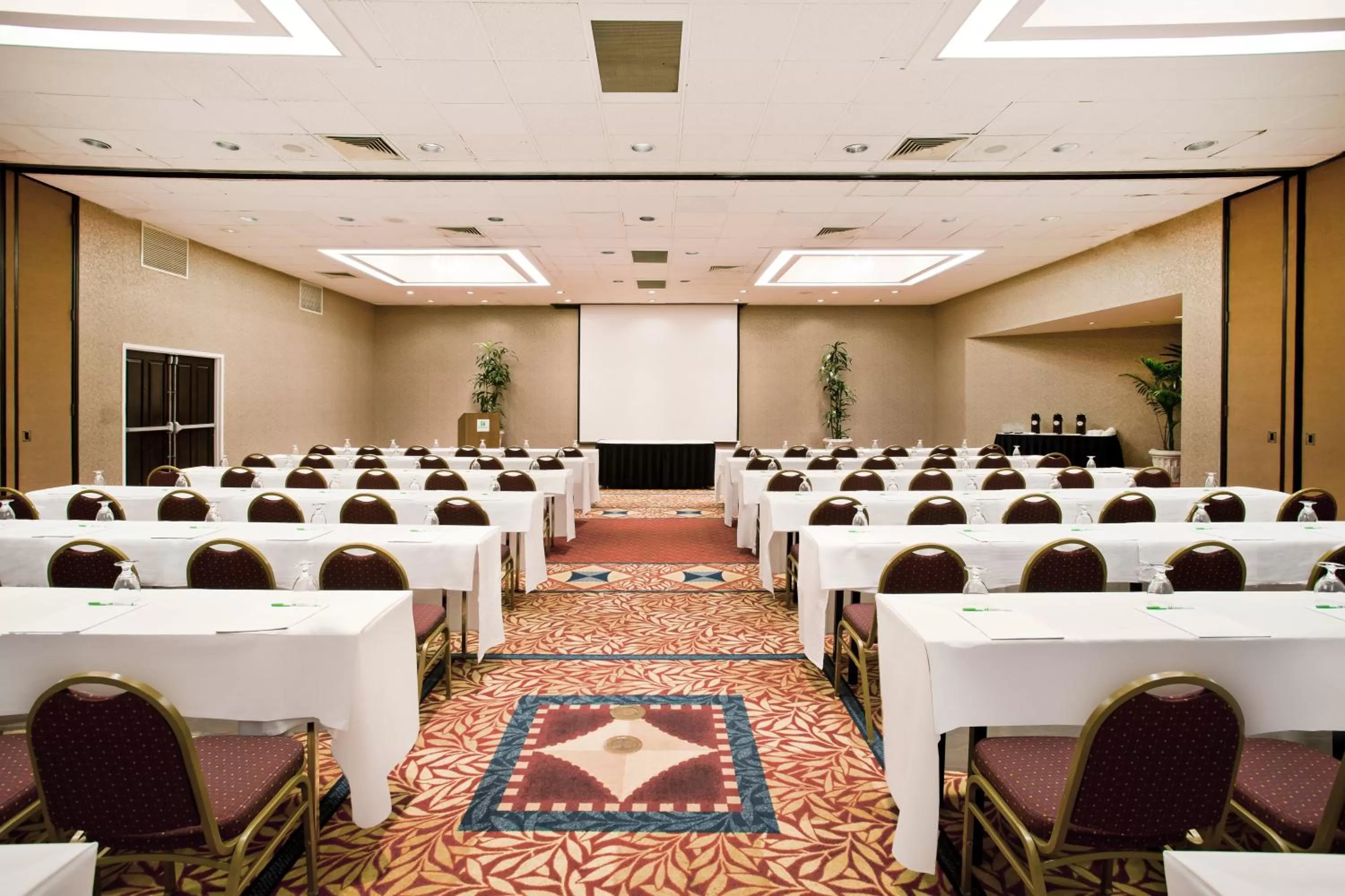 Meeting/conference room in Holiday Inn Los Angeles Gateway-Torrance by IHG