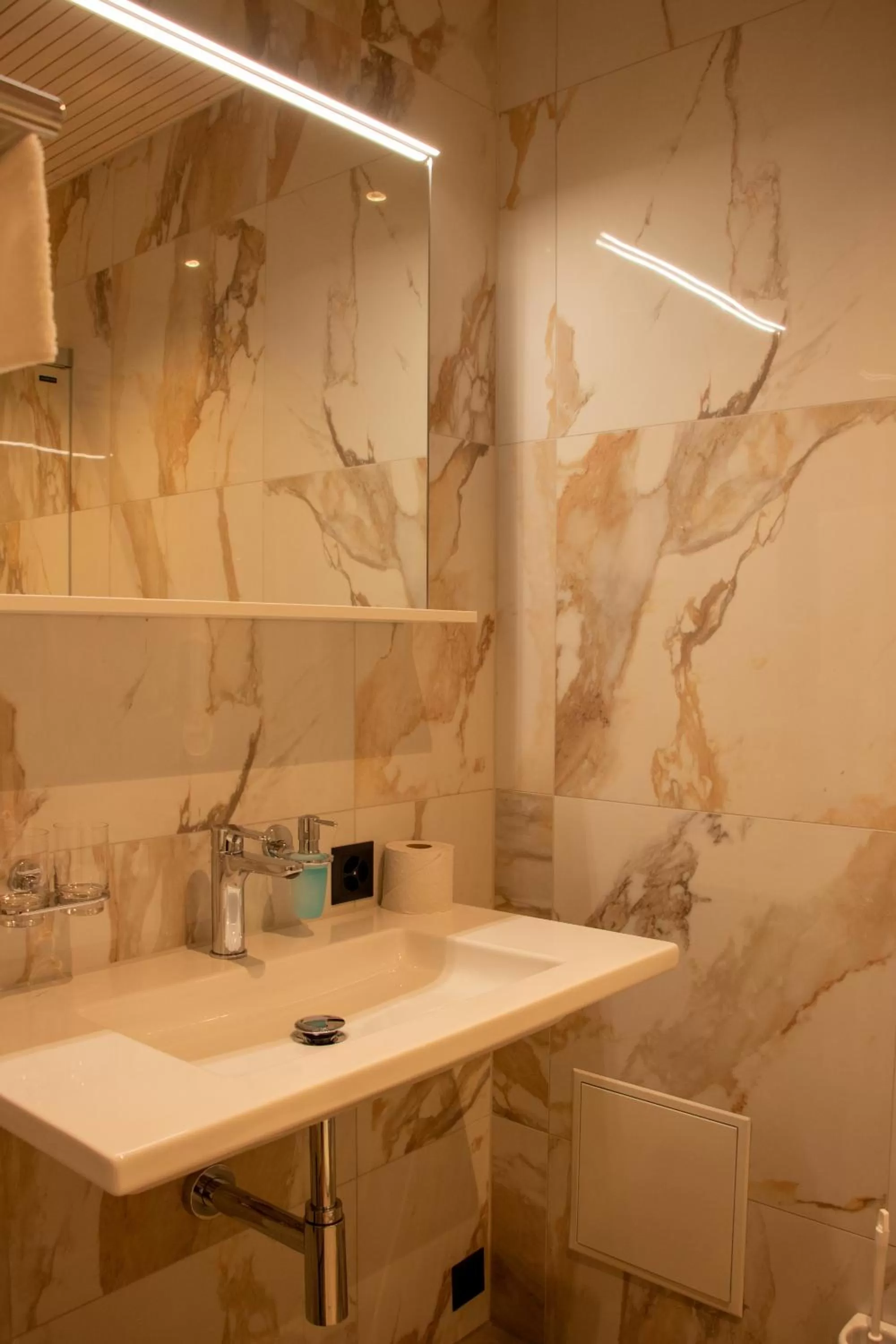 Bathroom in AMANTE Hotel