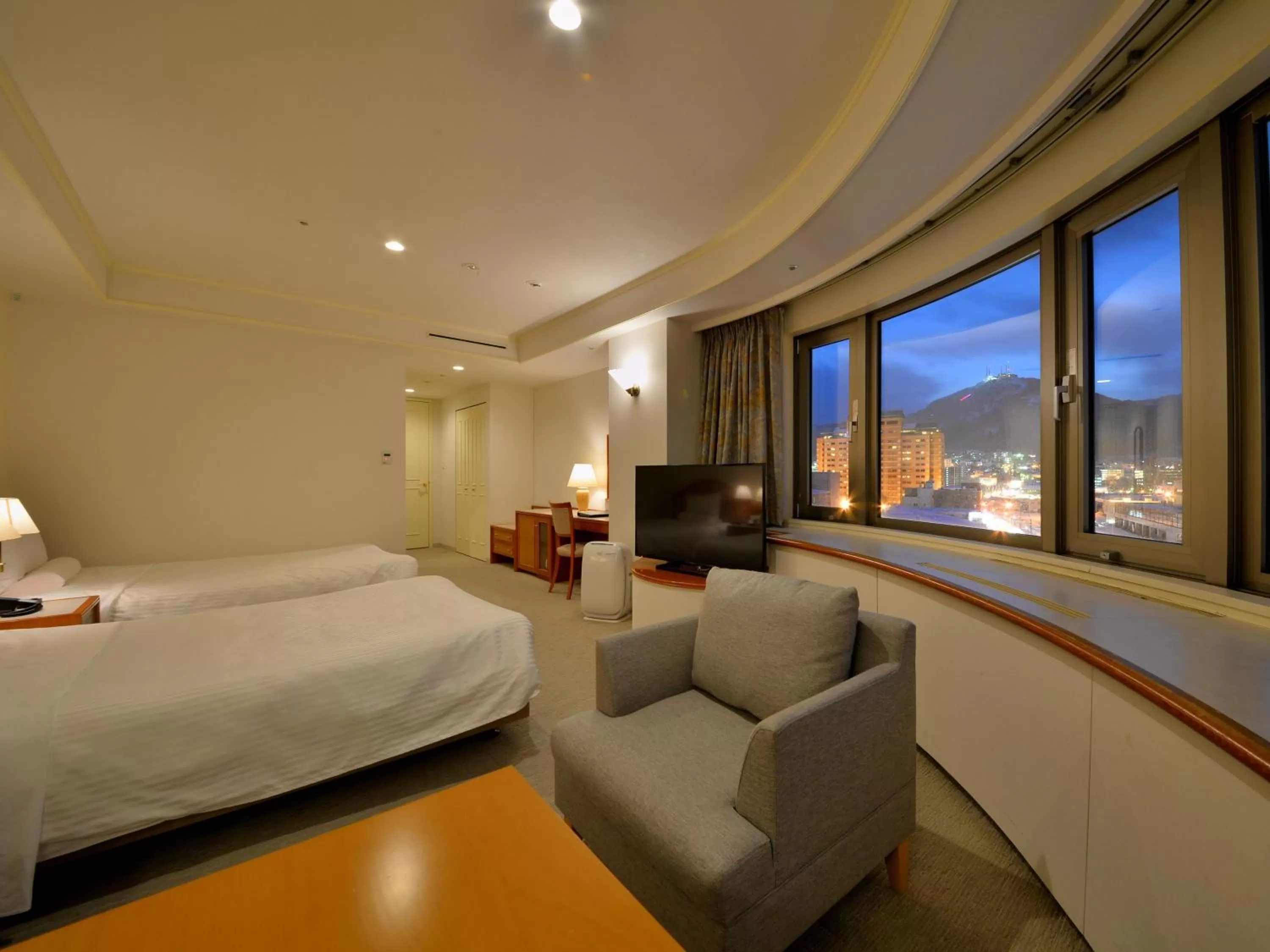 Photo of the whole room, Bed in Hakodate Kokusai Hotel