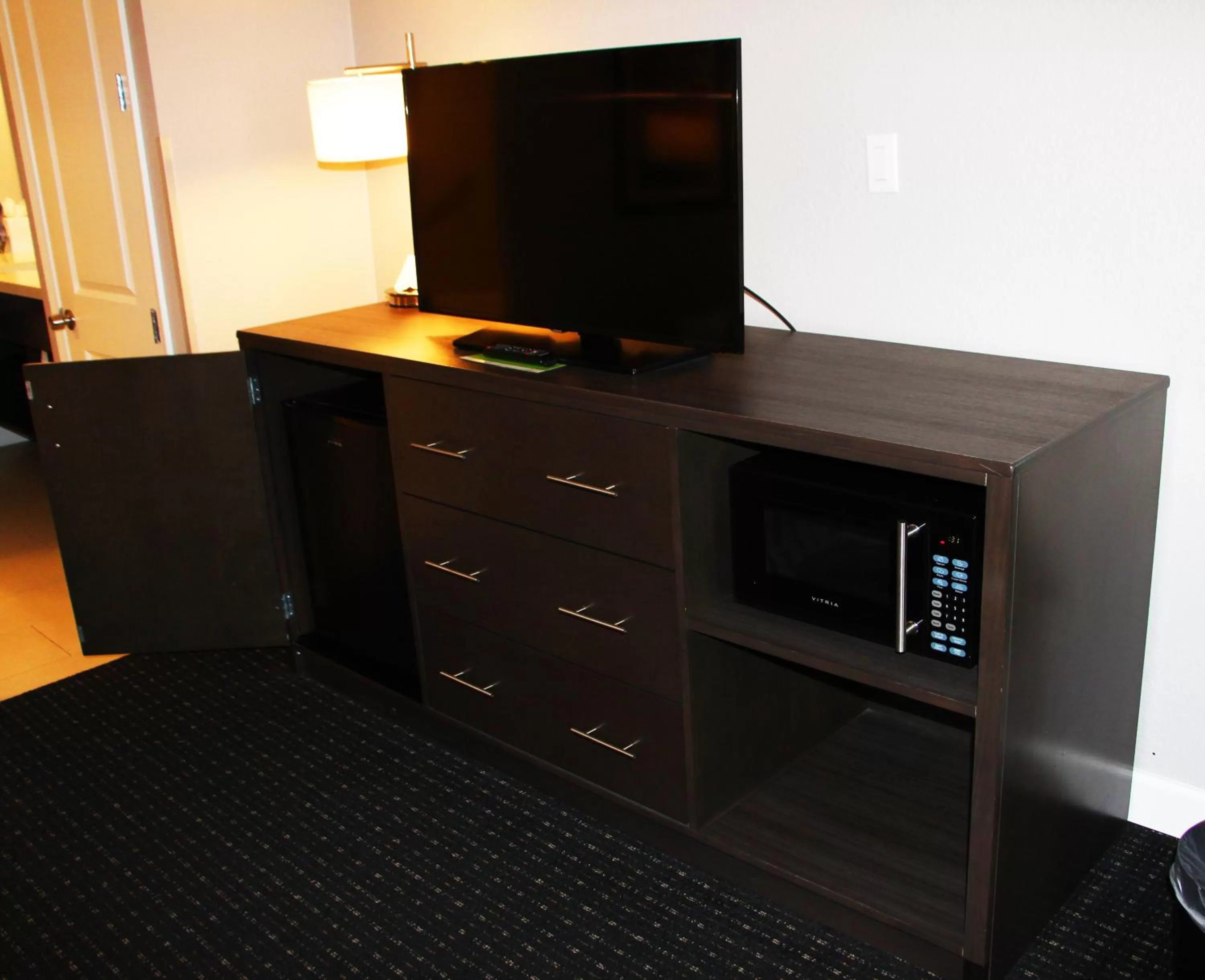TV and multimedia in La Quinta by Wyndham Pomona