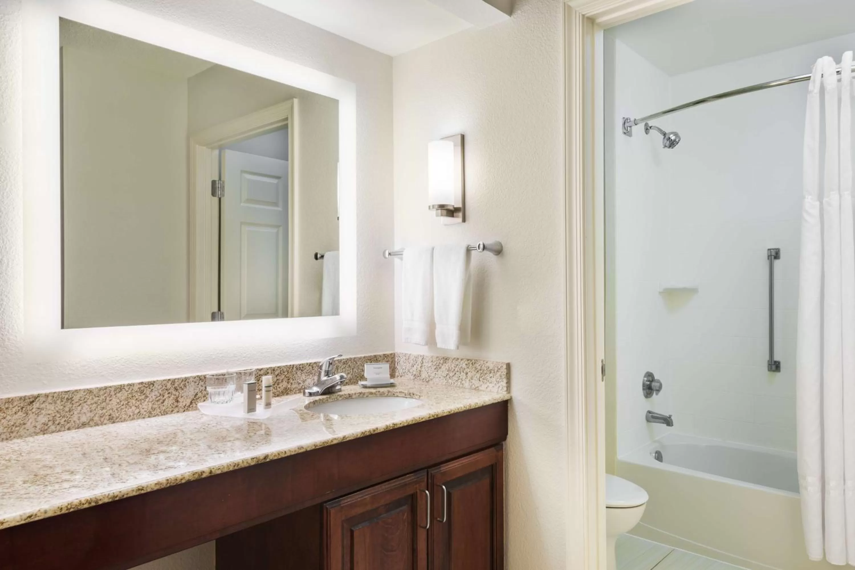 Bathroom in Homewood Suites by Hilton Baton Rouge